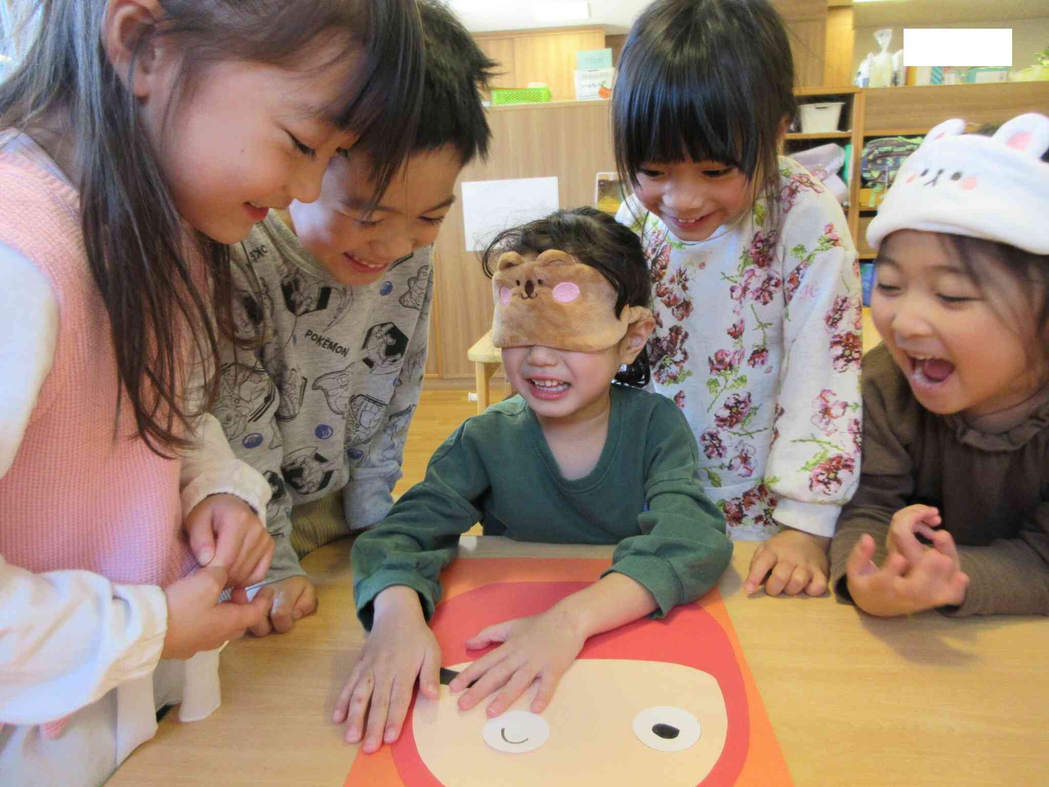 ４歳児　ぱんだ組　福笑い