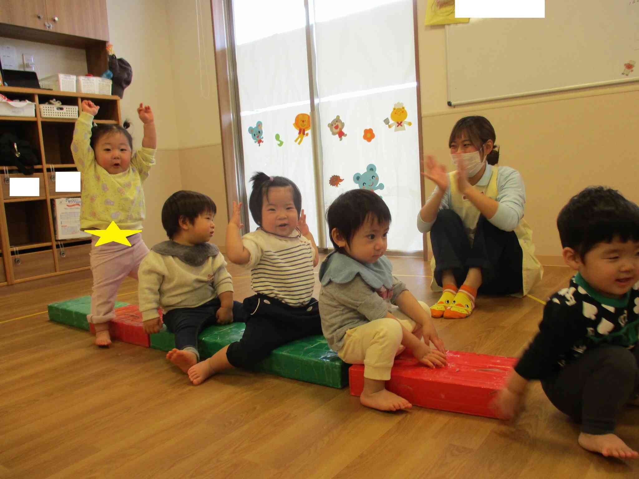 ０歳児クラス　ひよこ組　サーキット！！