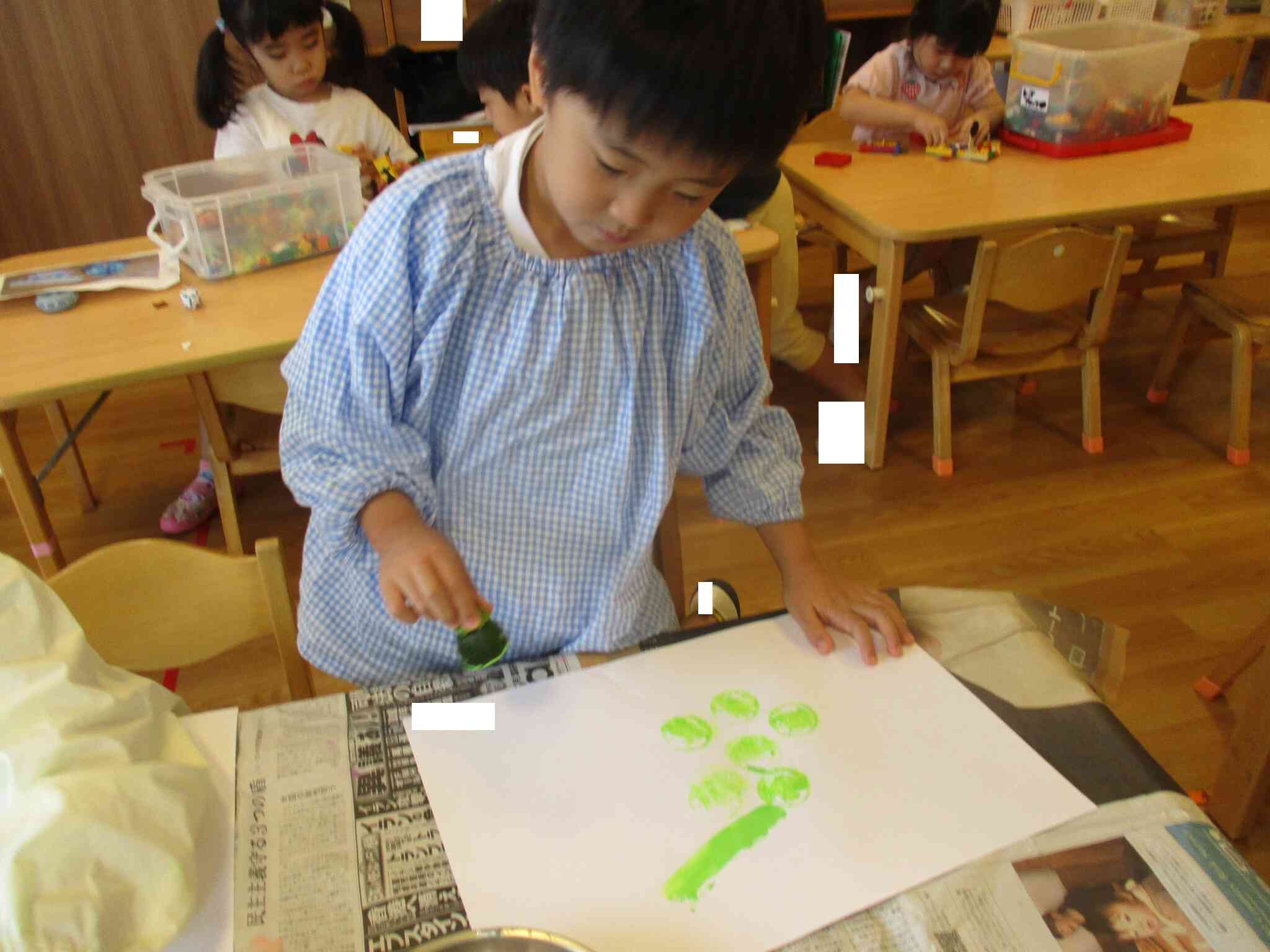 ４歳児　ぱんだ組　野菜スタンプ