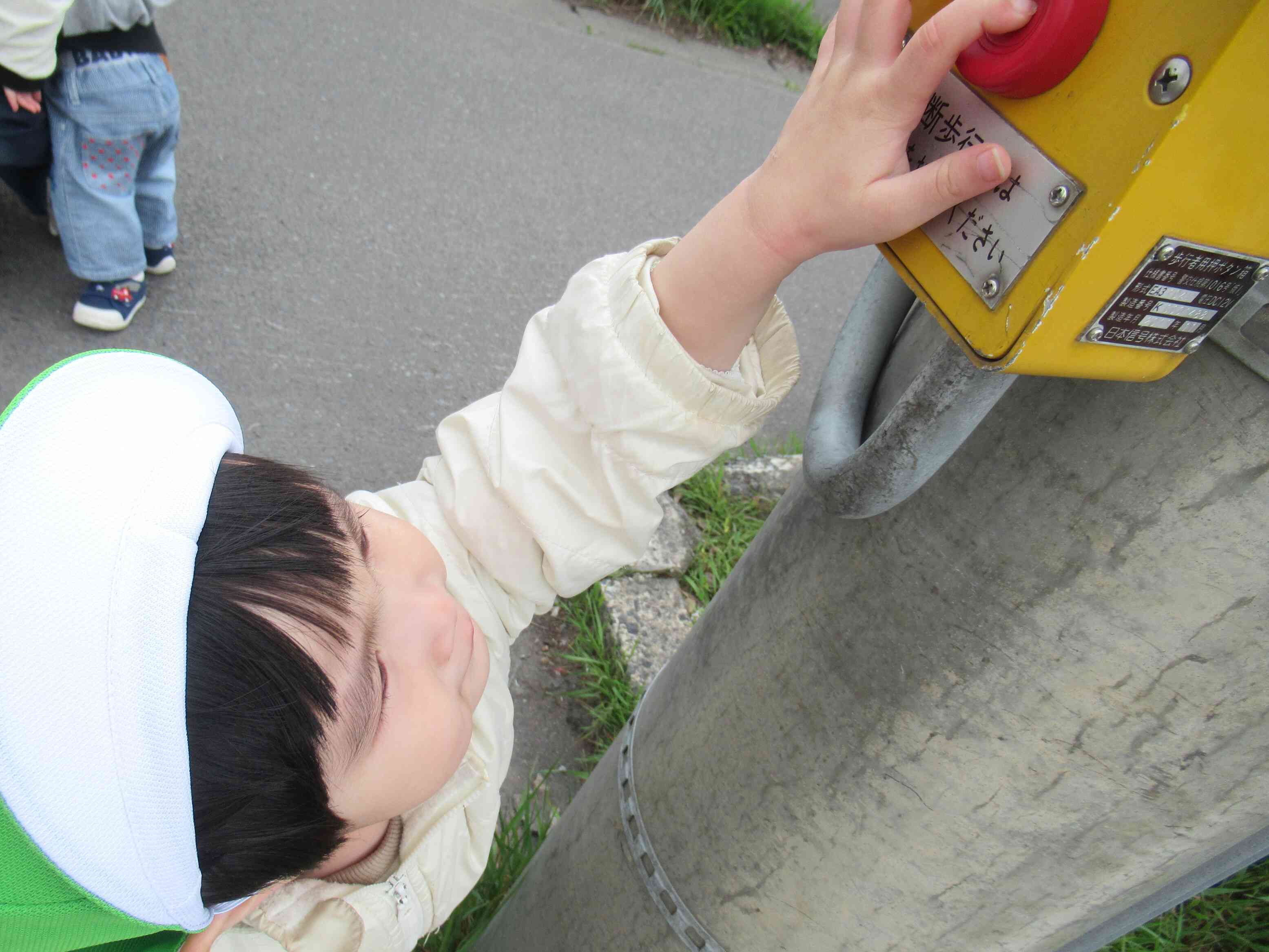 安全活動「横断歩道を渡ろう」
