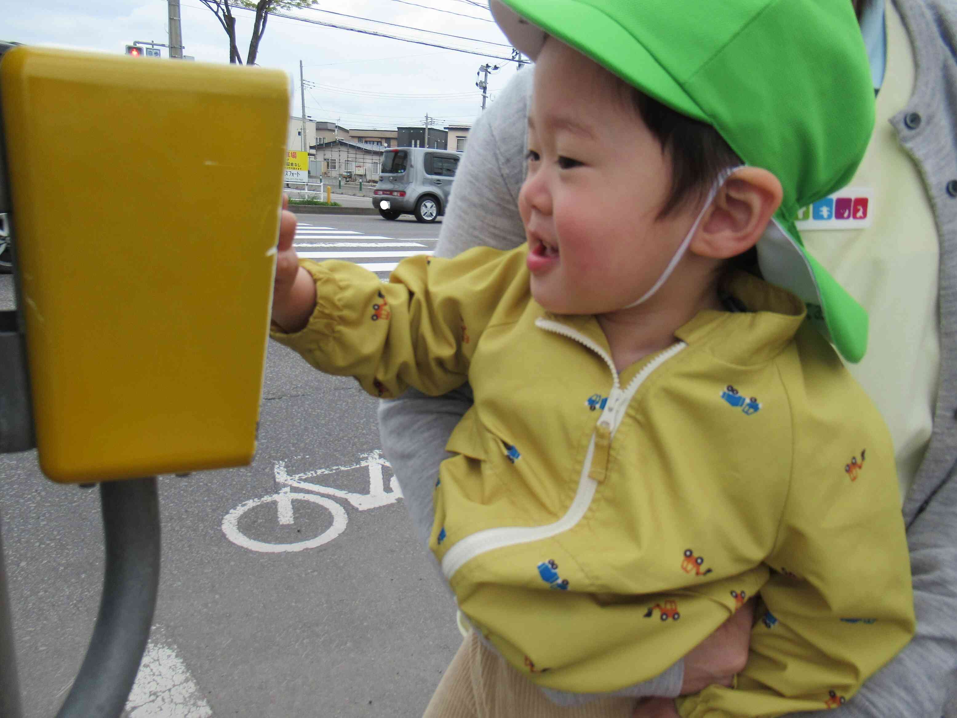 自分で押せるかな?