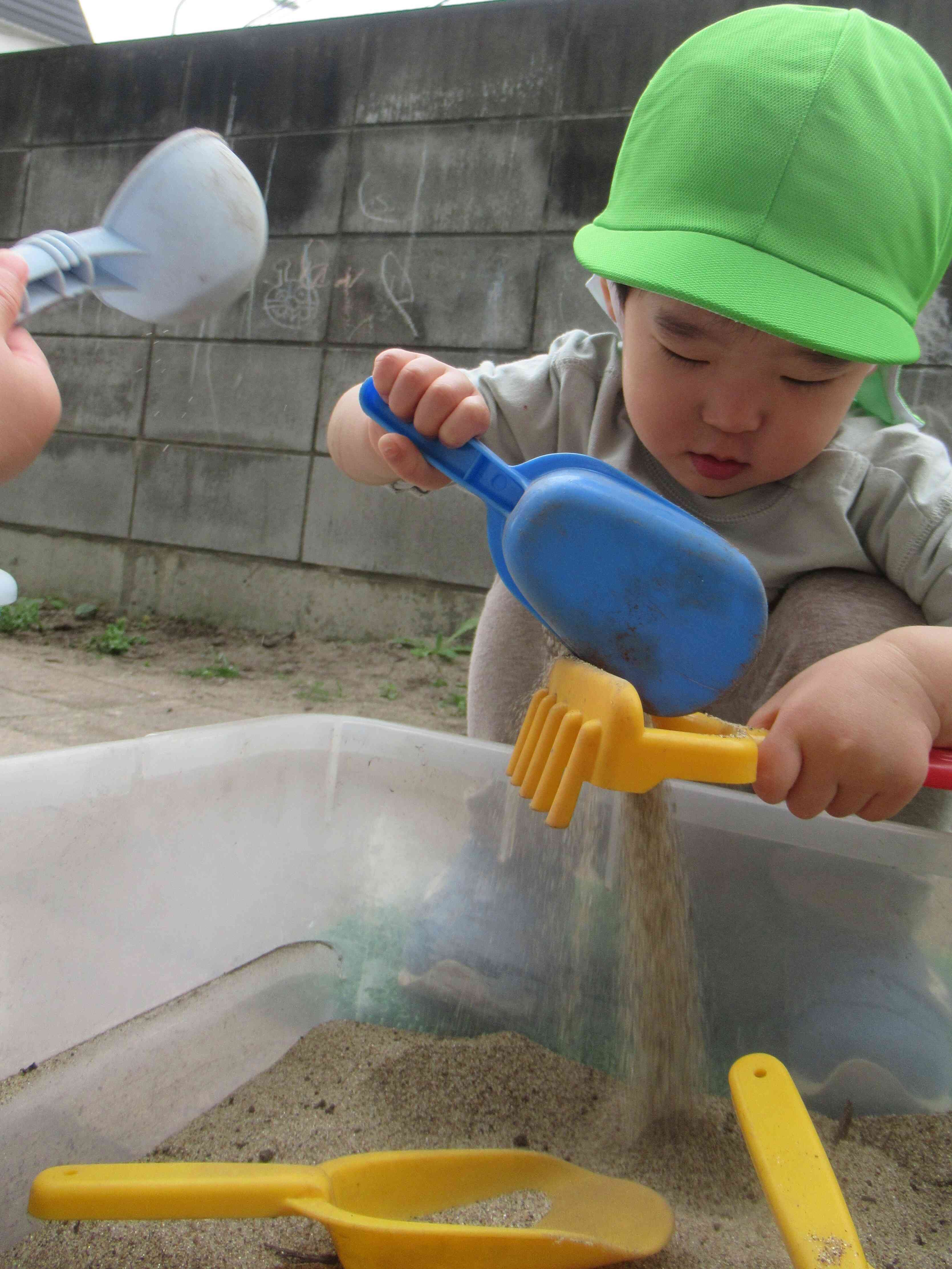 たのしい砂遊び