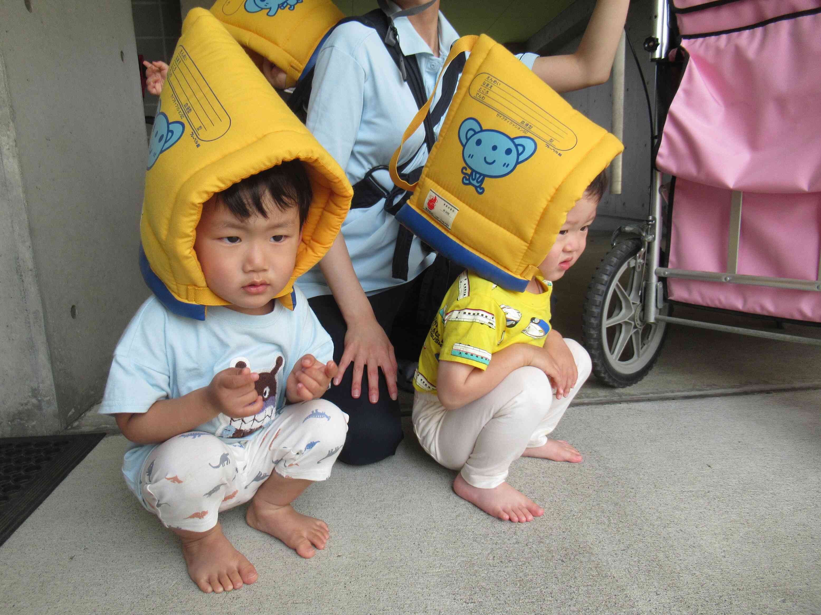 お外に出てから靴を履こう！
