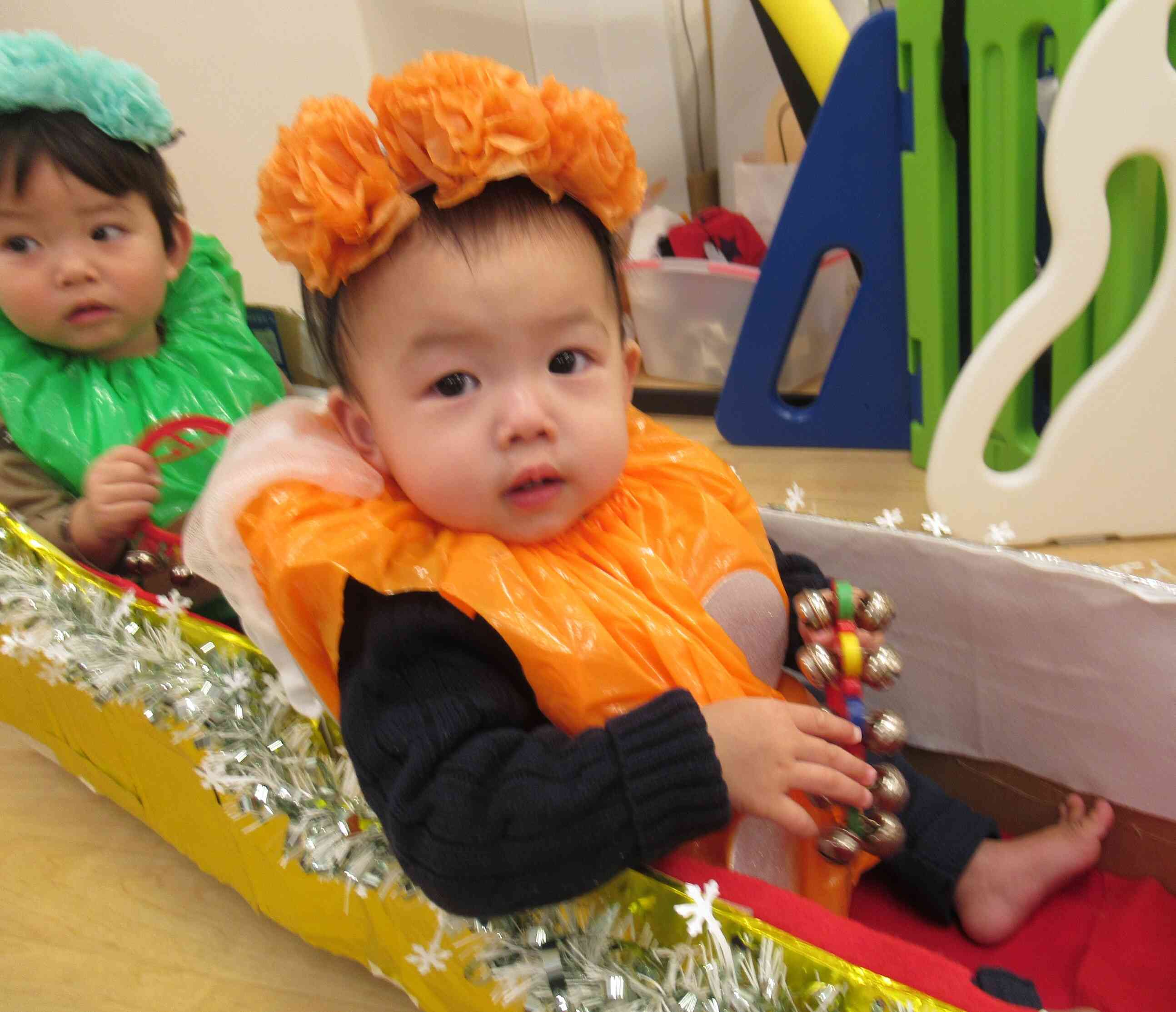 そりに乗って登場！