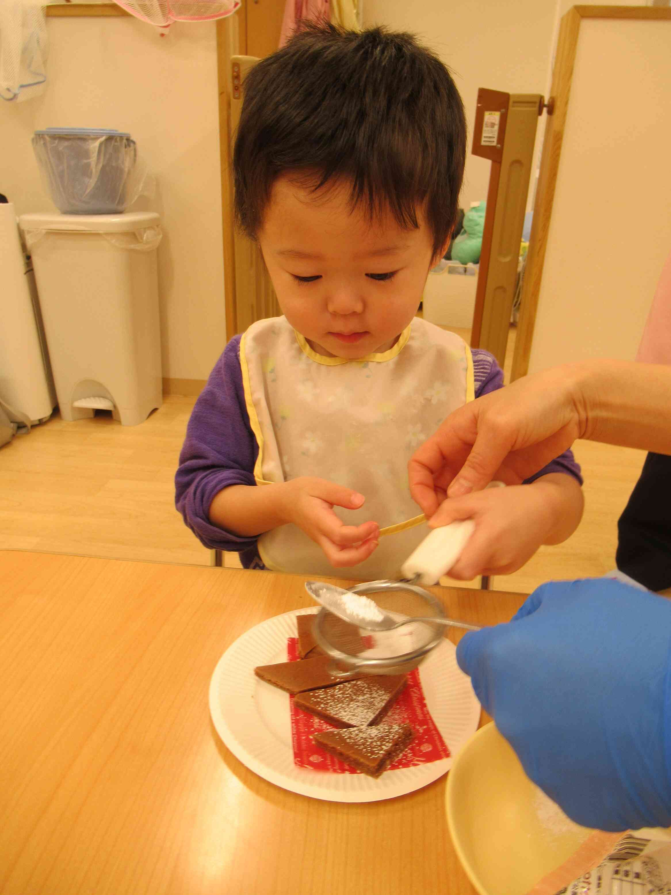 ツリーの上に雪をふらせよう！