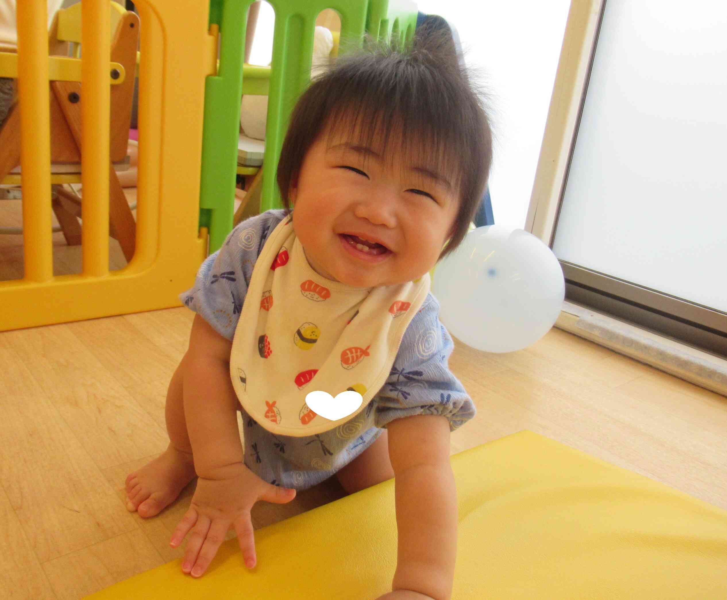 ひよこ組（0歳児）の運動遊び