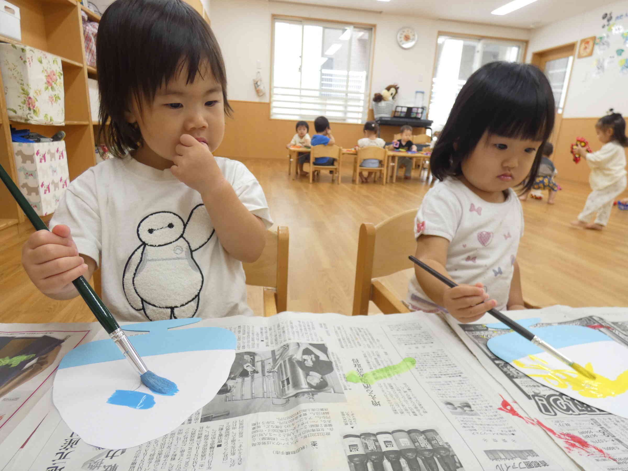 絵の具でぬりぬり！