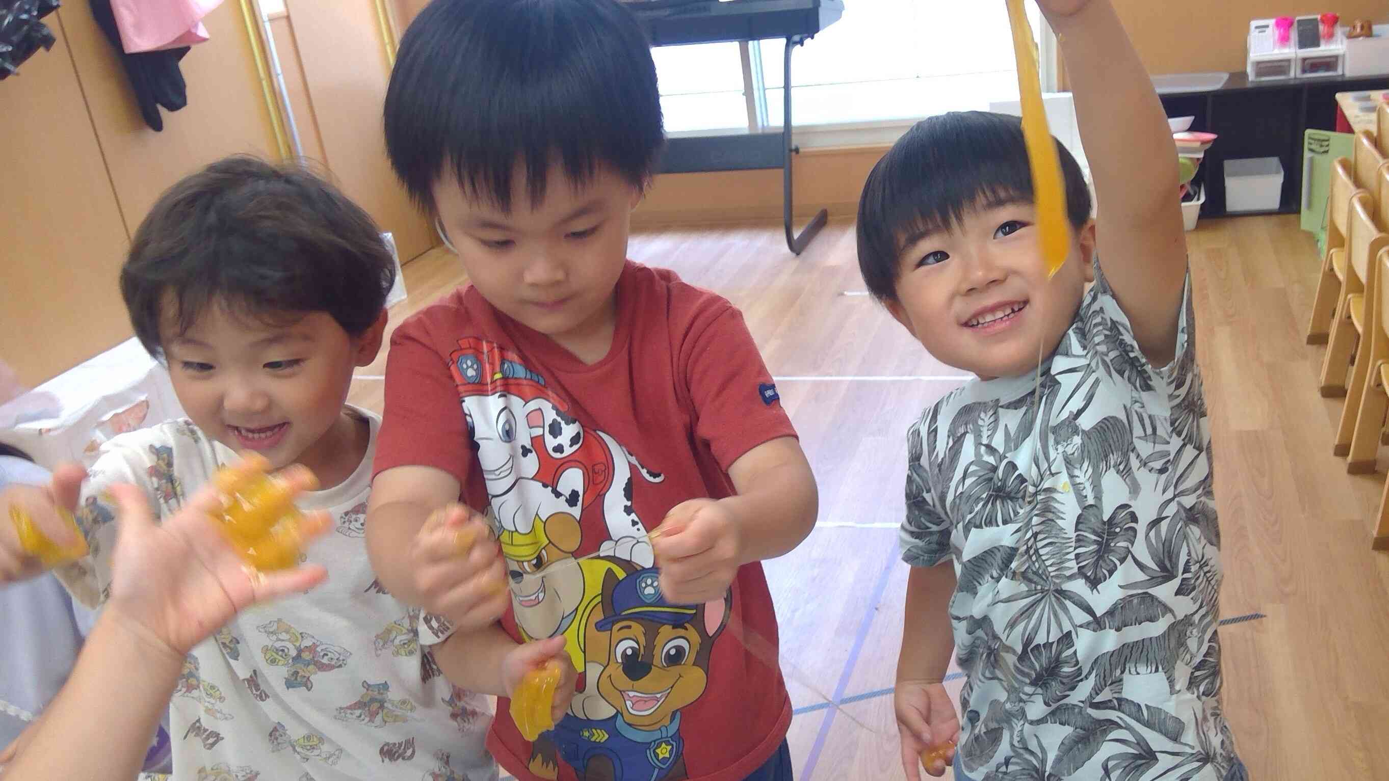 手にくっついちゃった~!