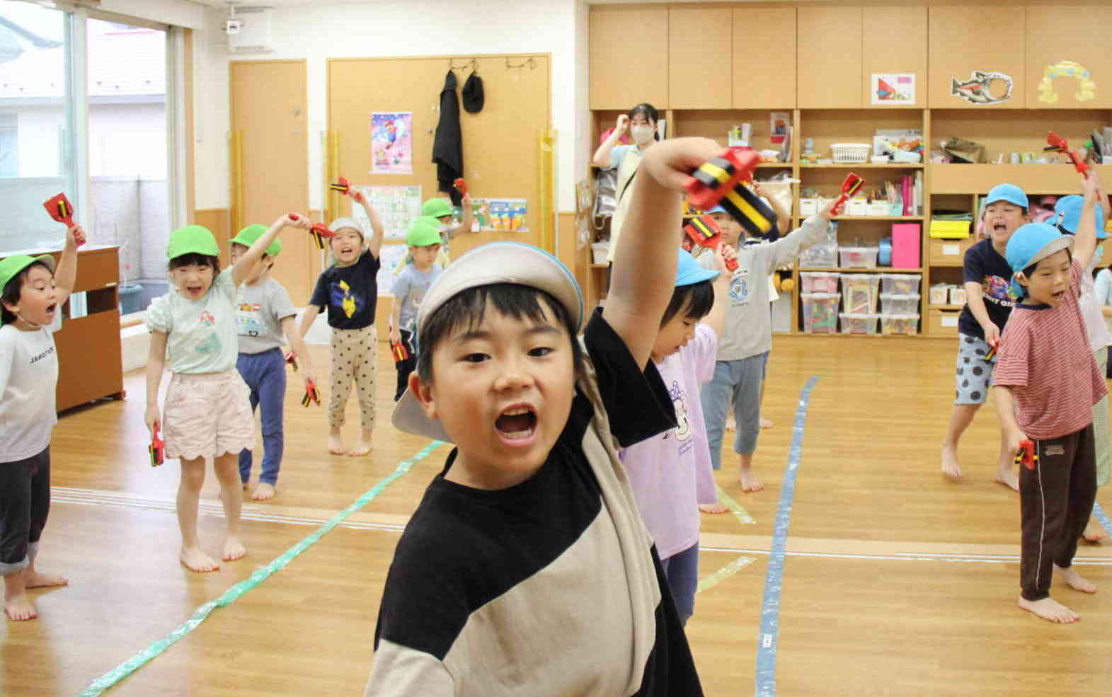 よっちょれの練習中~元気に鳴子ならして踊っています!