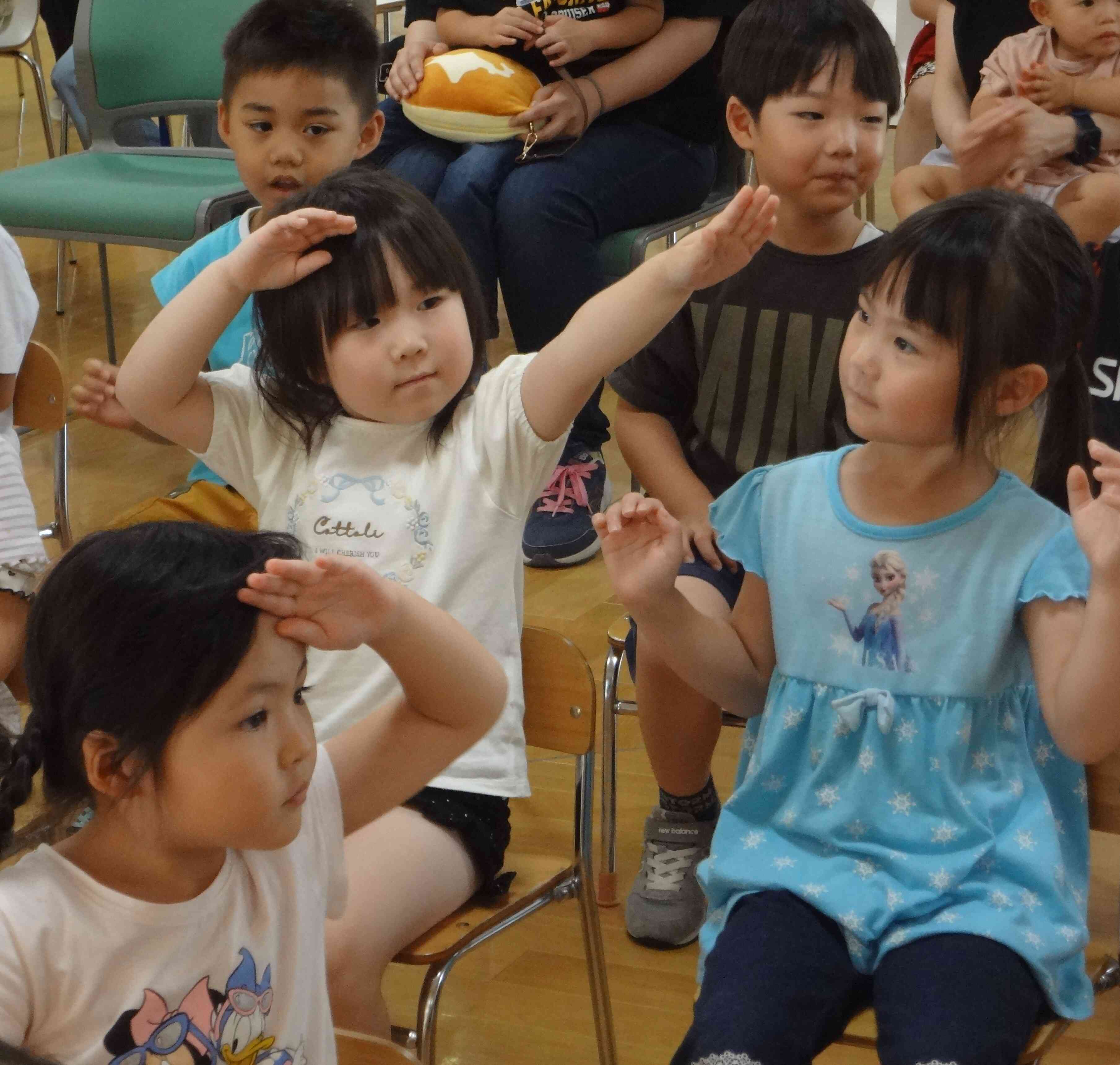 踊りながら・・