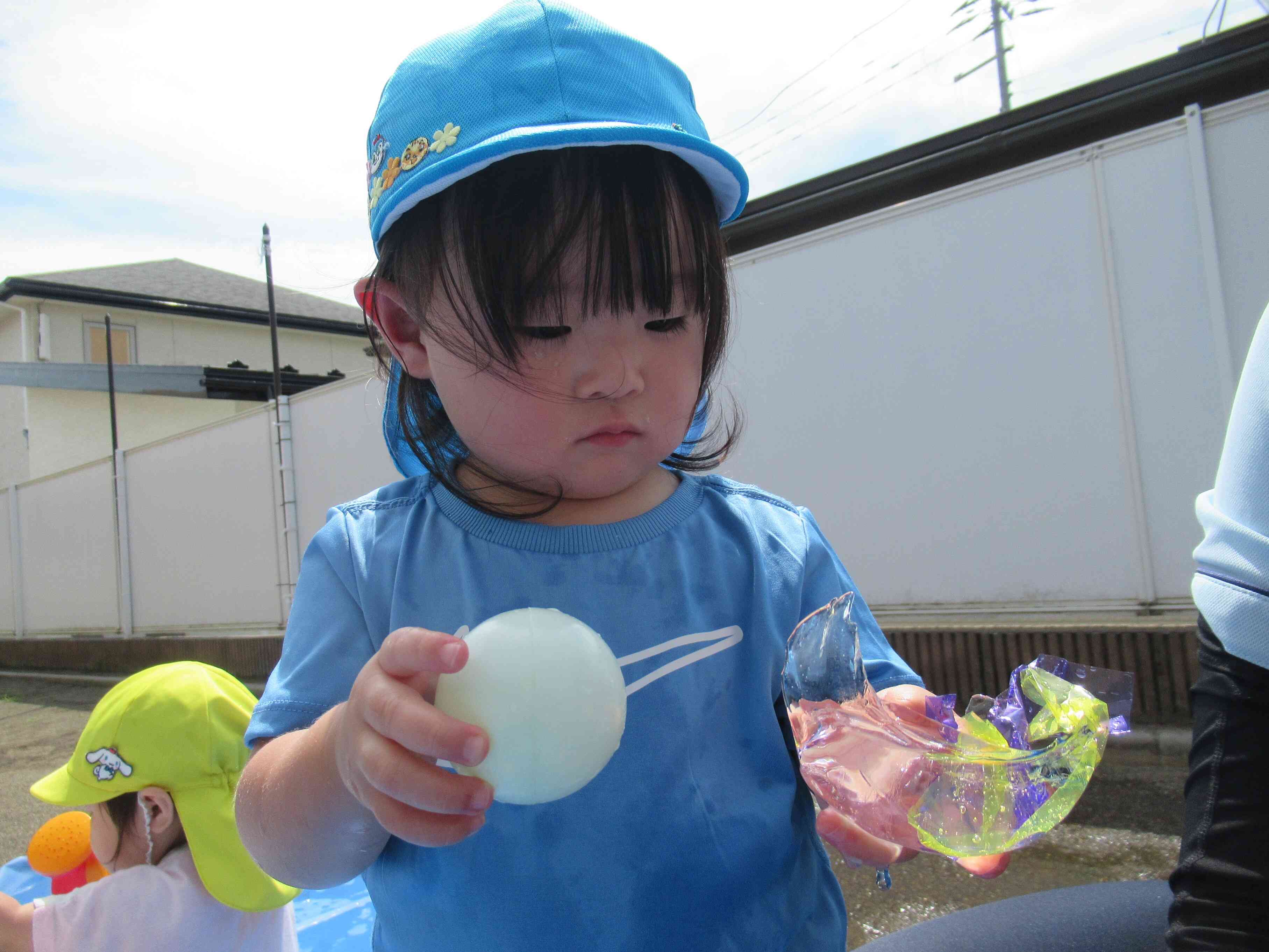 この形、お皿みたい！