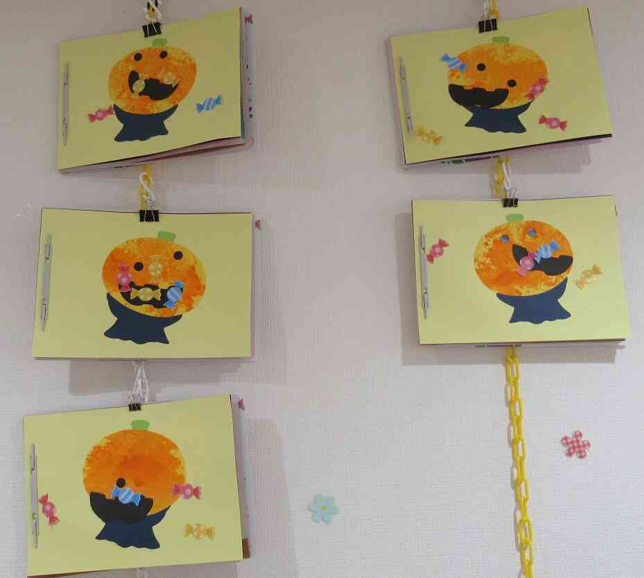 こちらのジャックオランタンもおどけた表情になりましたよ。