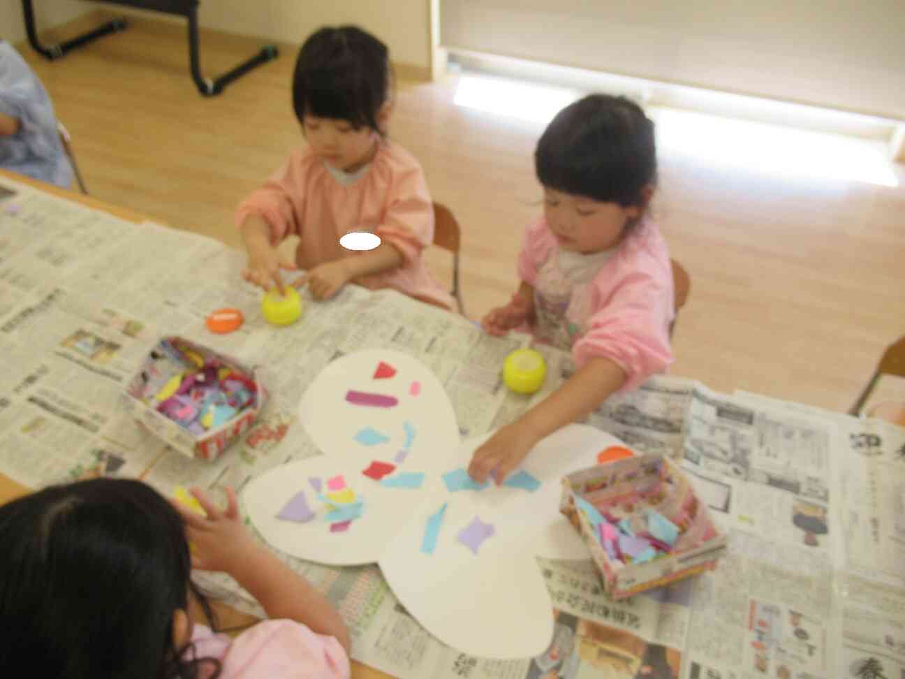 「何色にしようかなぁ」