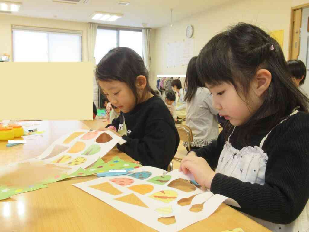 ハサミで上手に・・4歳児