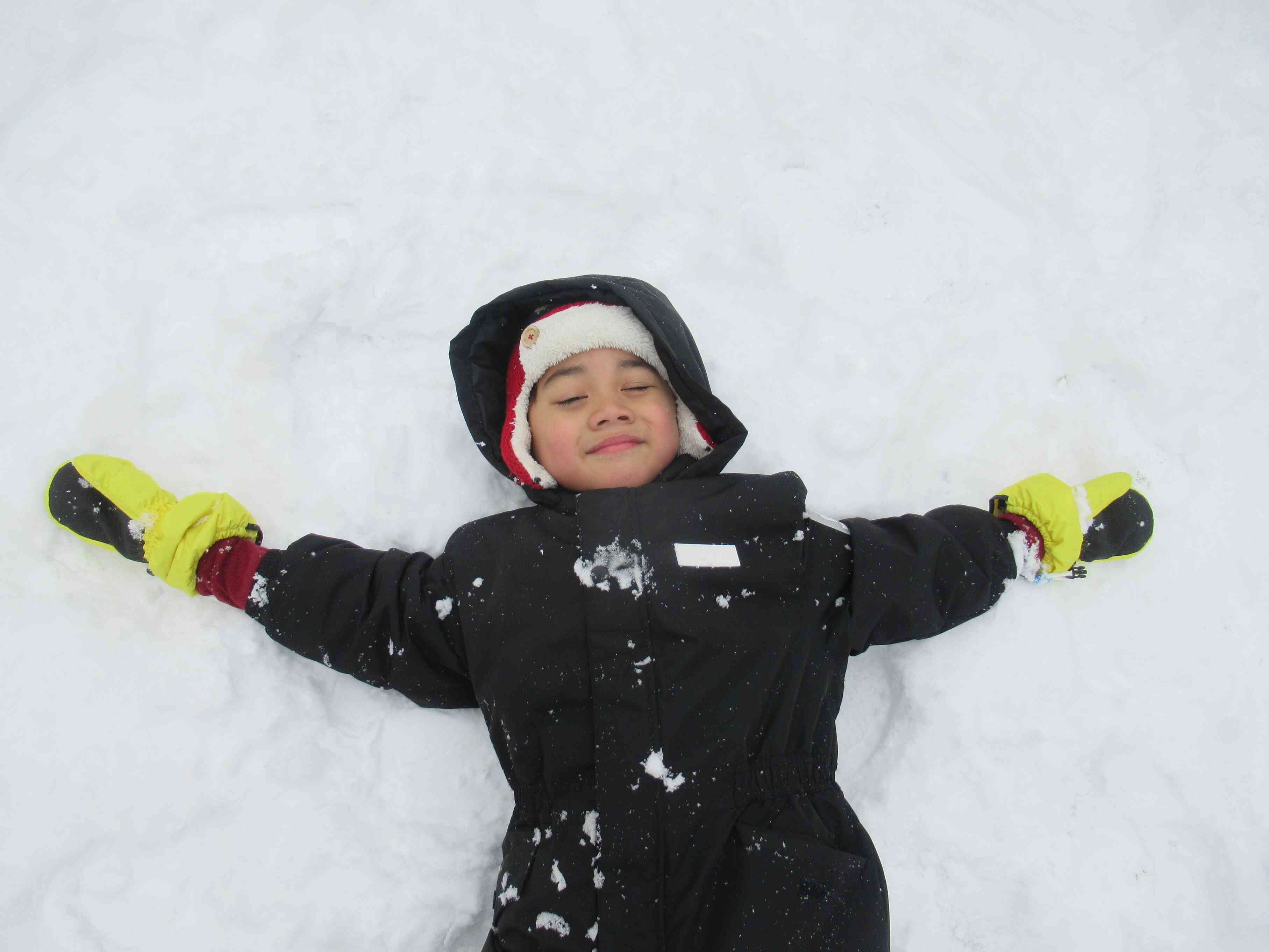 雪の上で寝転んでみたよ