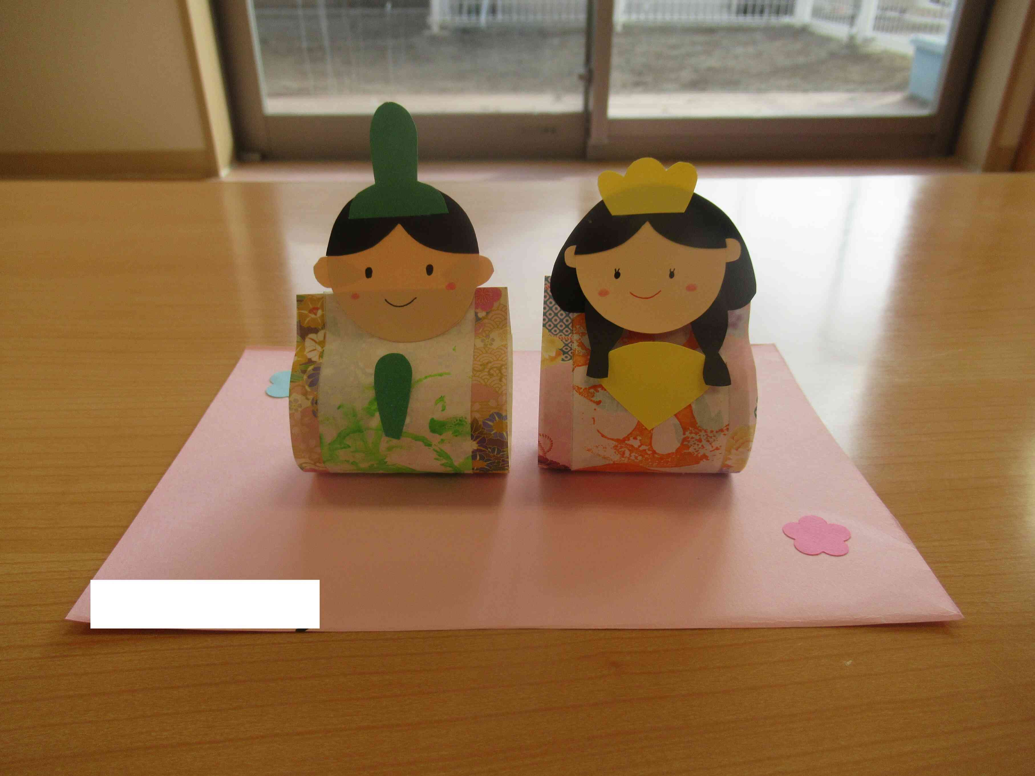 こんなに可愛らしいお雛様のお着物になりました。