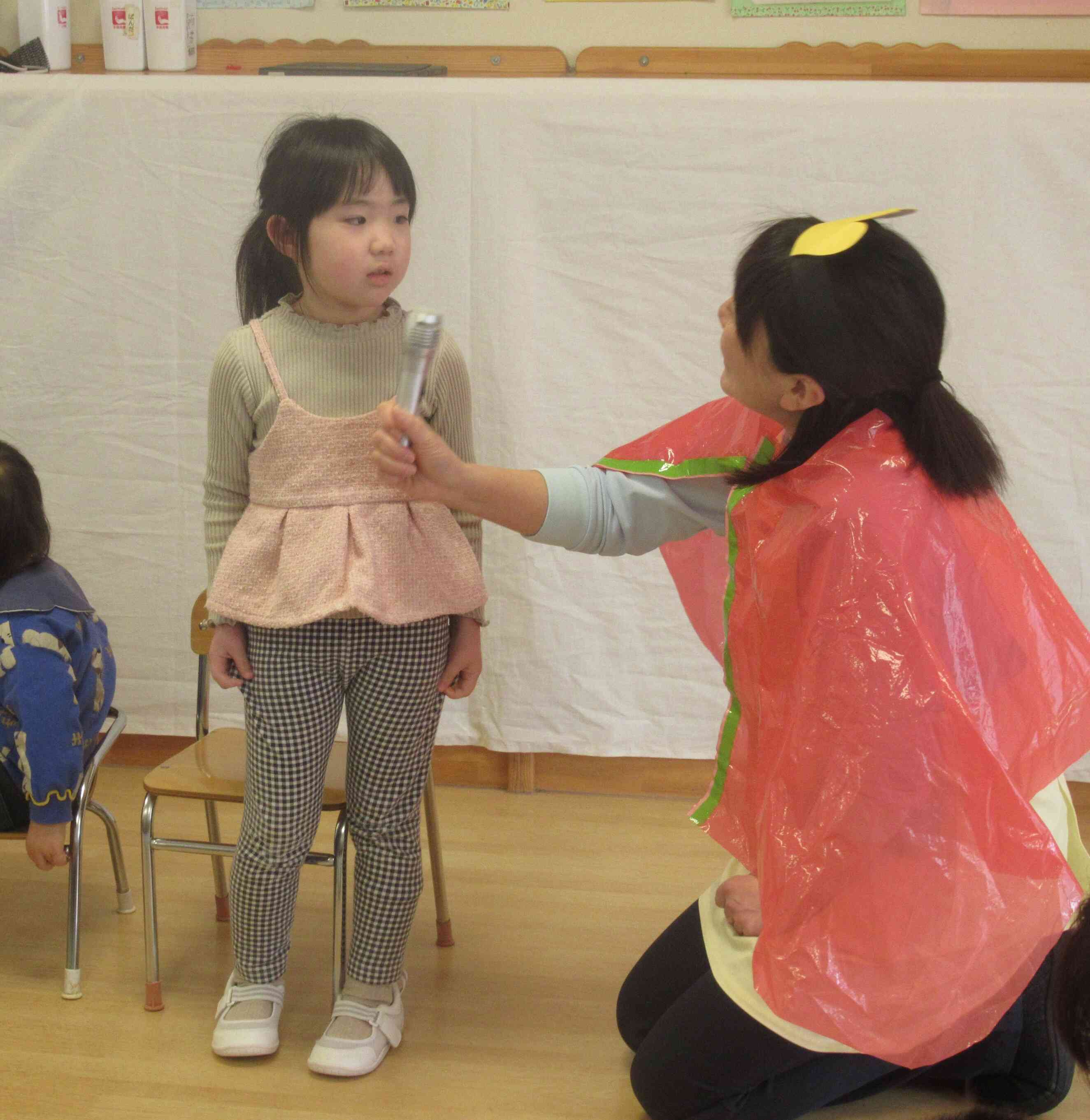 誕生児にインタビュー