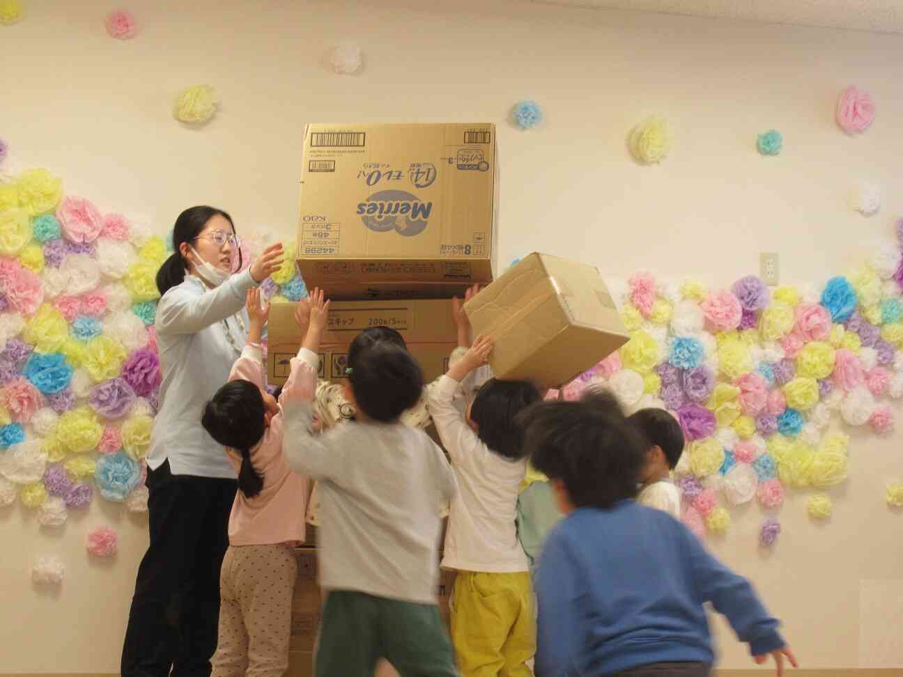 どんどん高く積めるかな？〜たかが段ボールされど段ボール