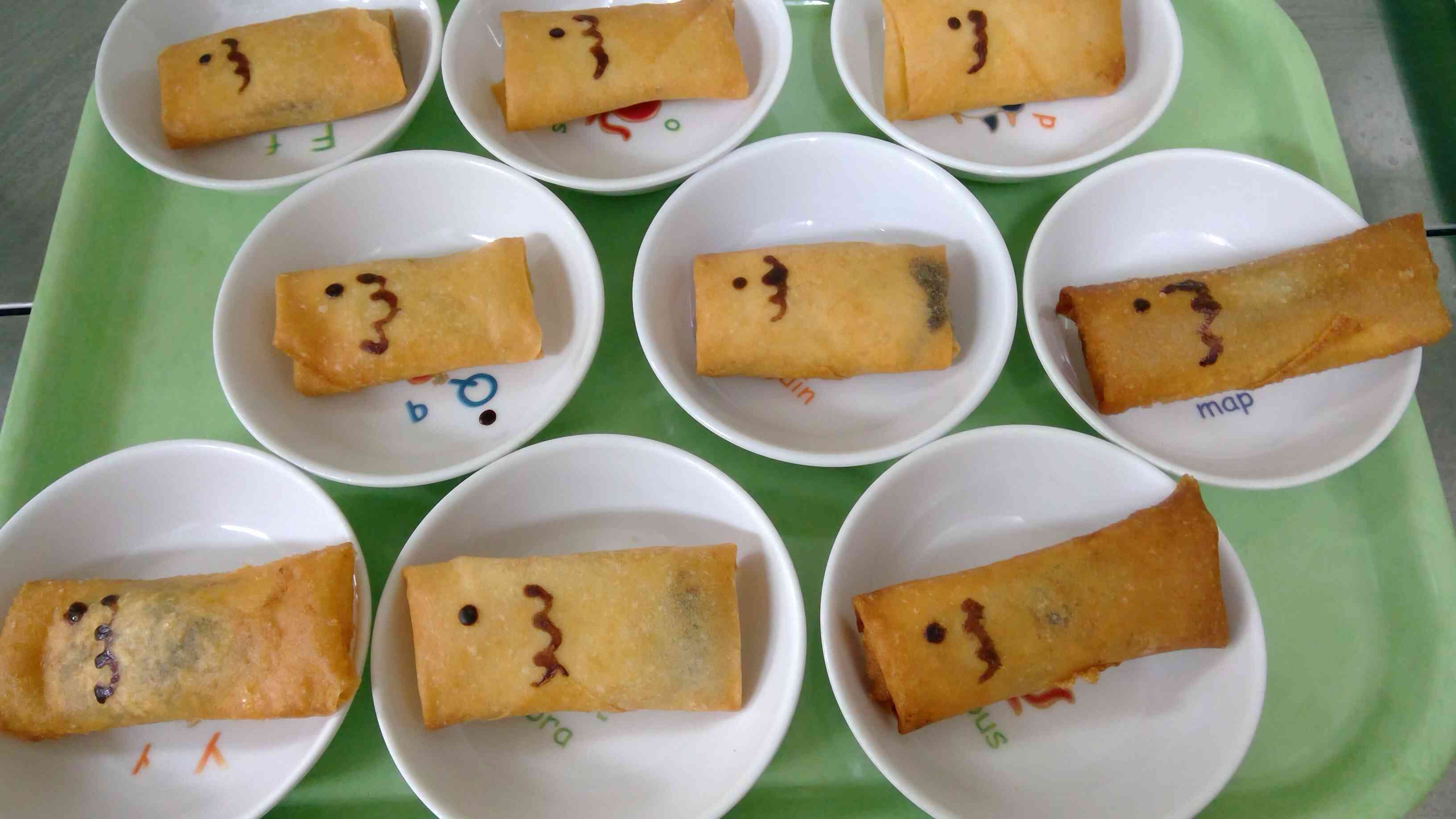 ３時おやつは、ぱりぱり食感のこいのぼりパイ