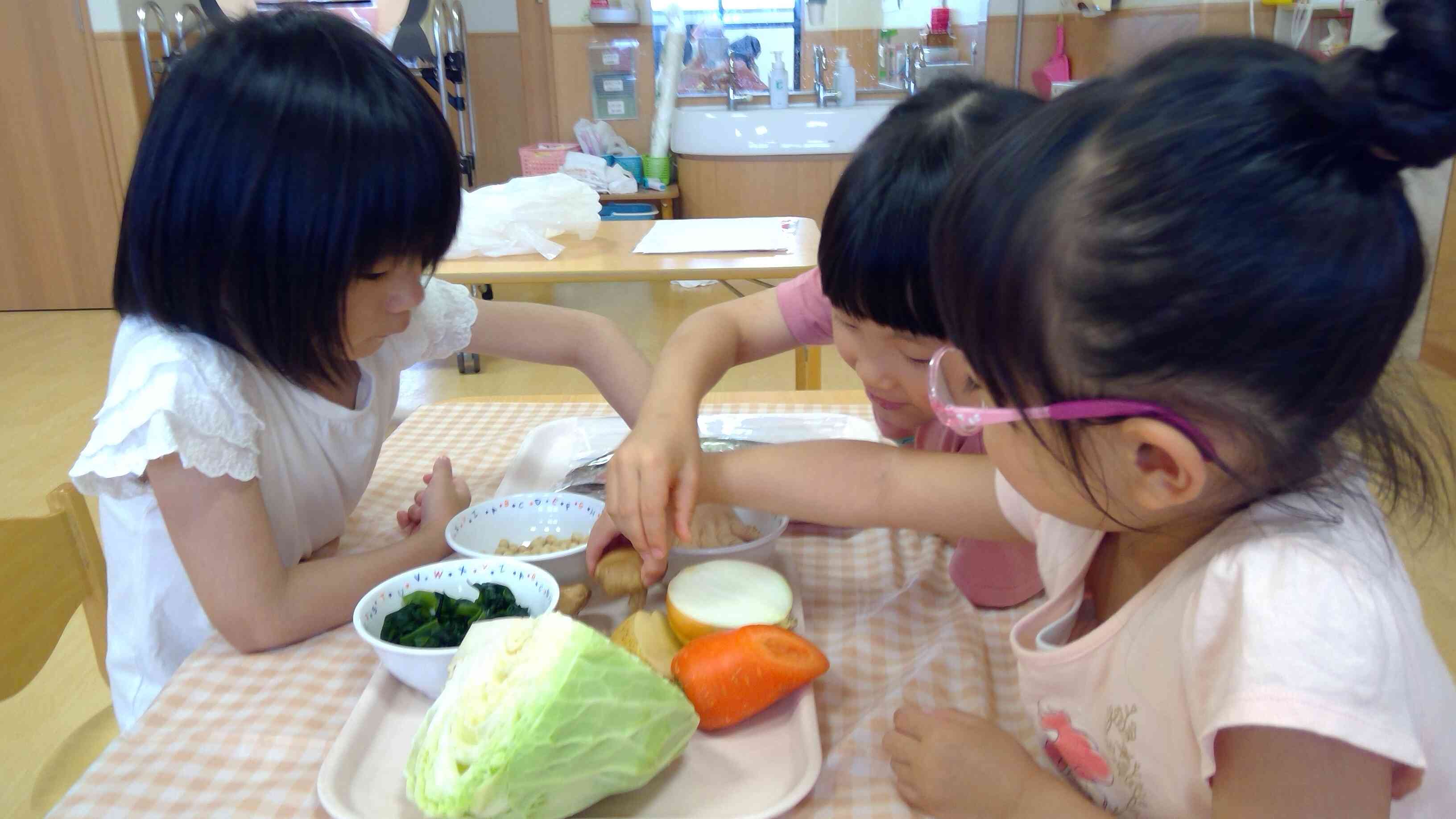 クイズに出てきた食べ物『まごわやさしい』に触ったよ!