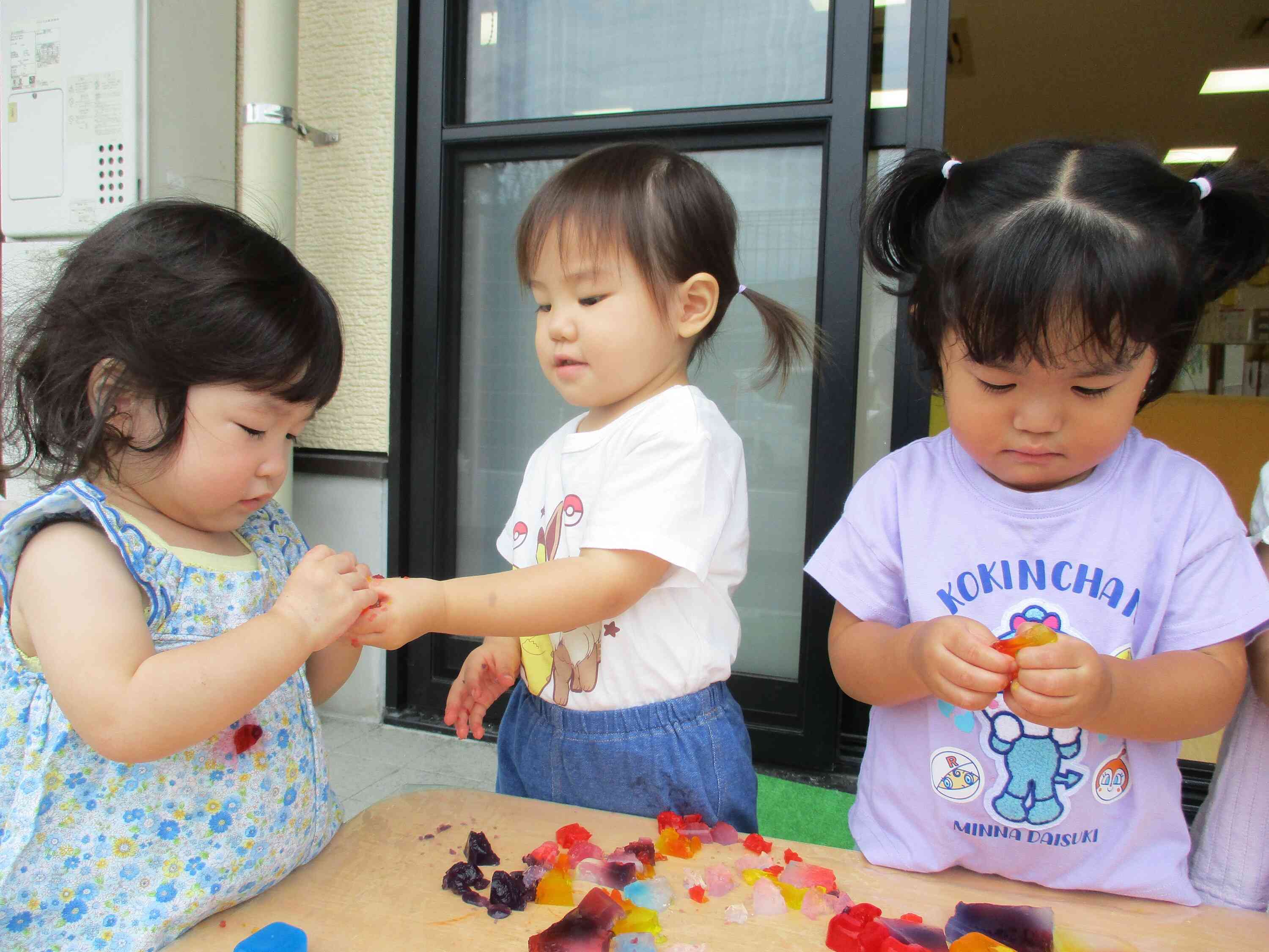 「見て見て！小さくなったよ！」「本当だね！」