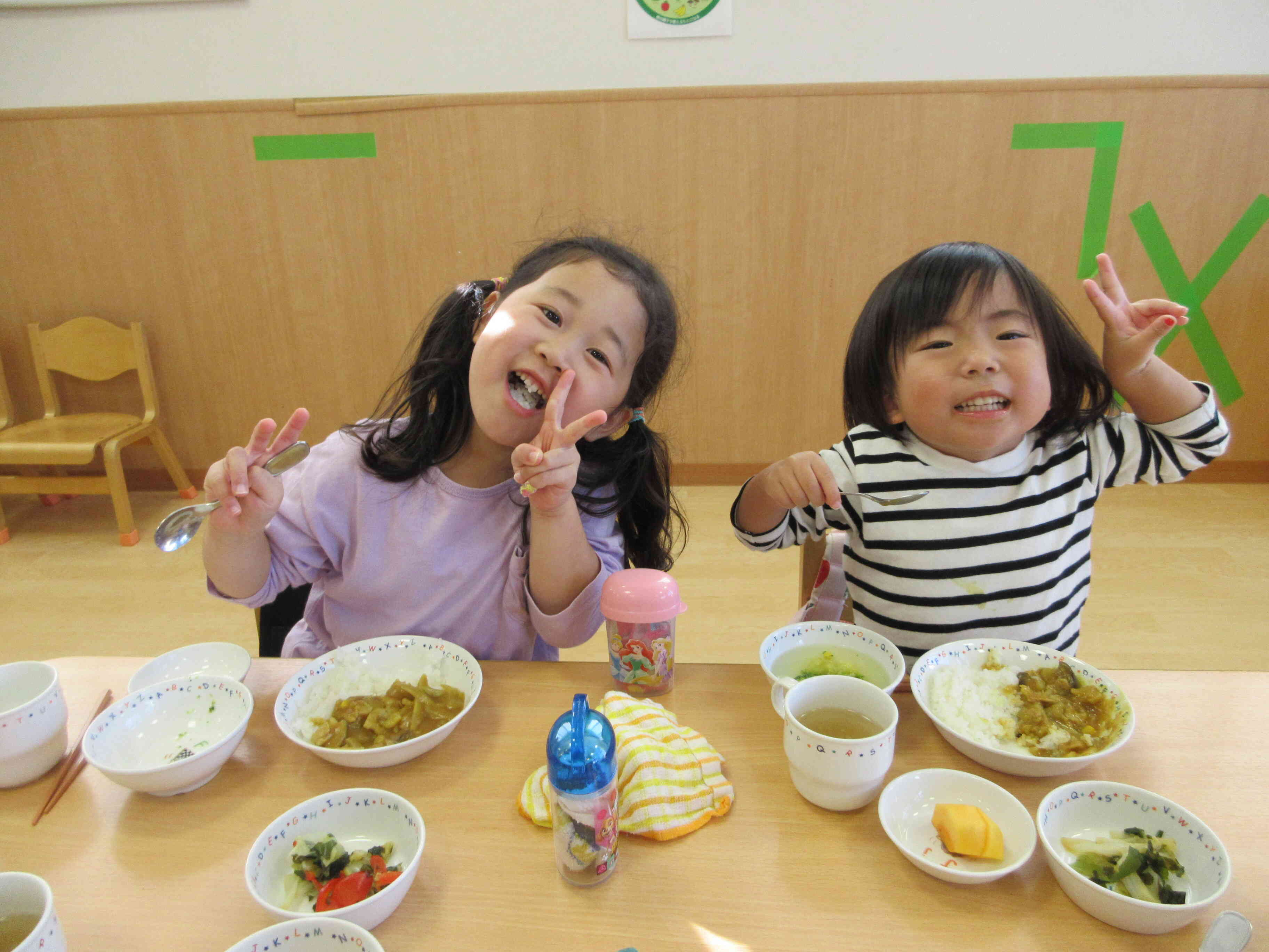 美味しい顔でポーズ