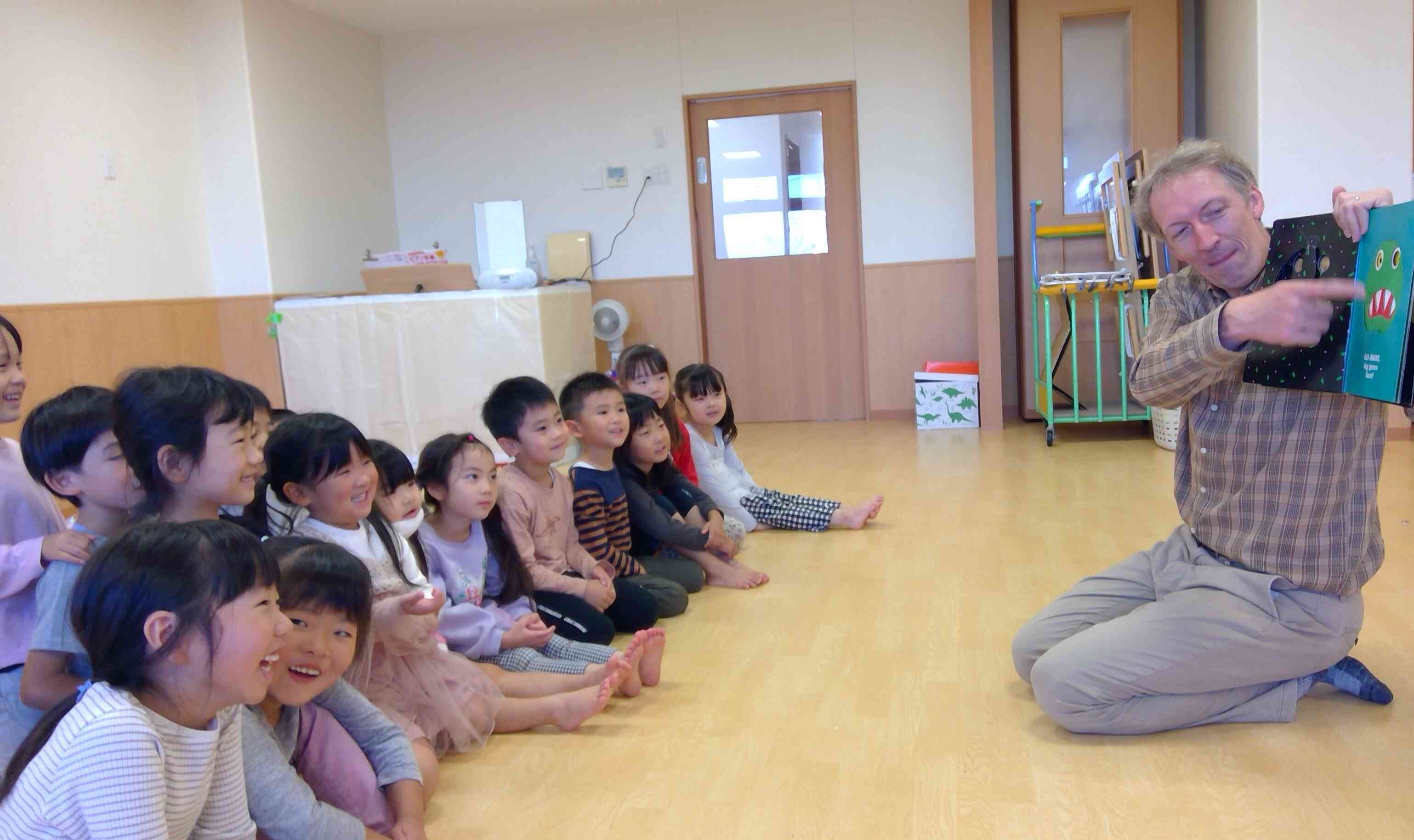 今日の絵本は何かな？