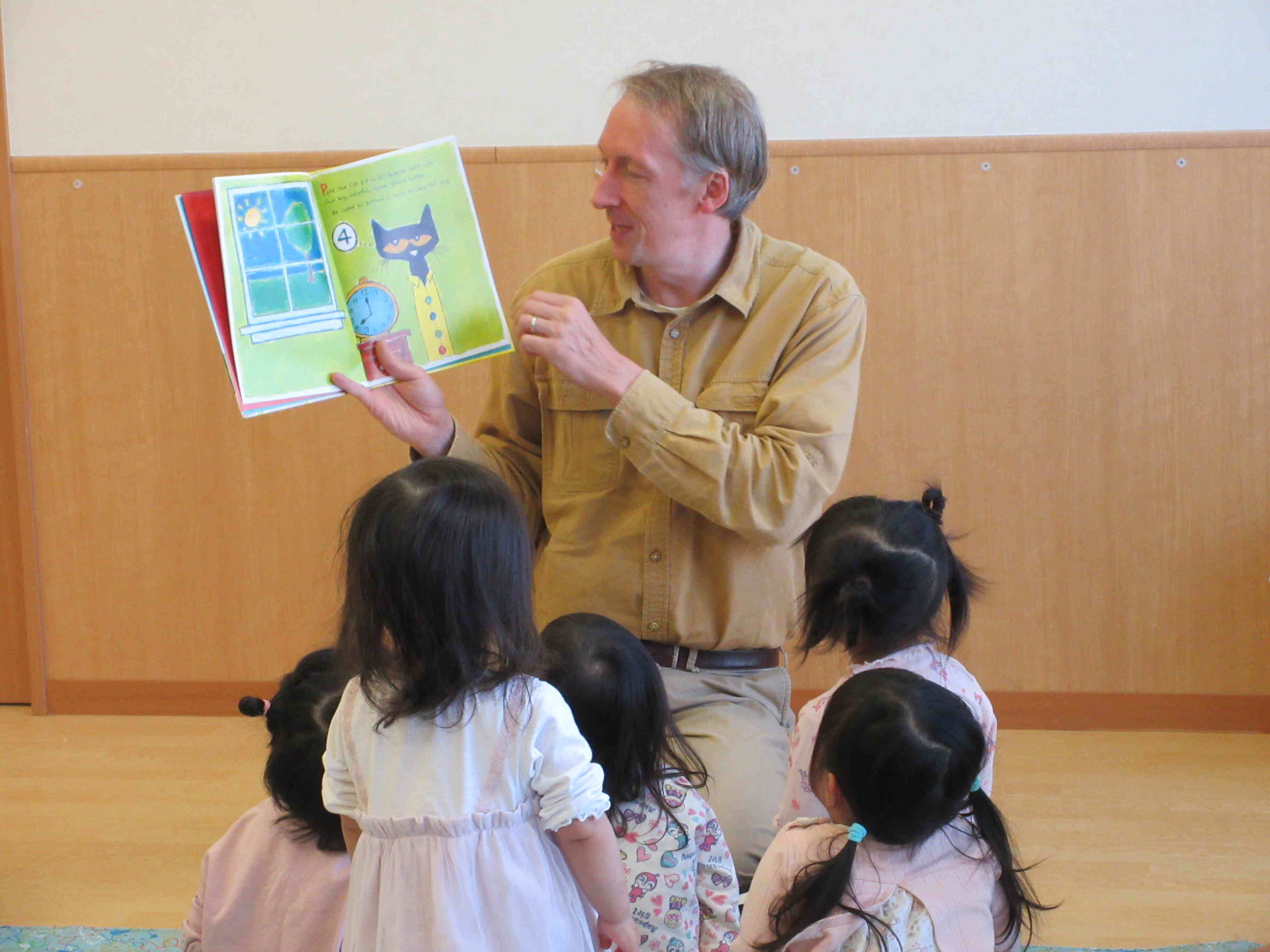 英語教室～ひよこ組（０歳児）・あひる組（1歳児）～