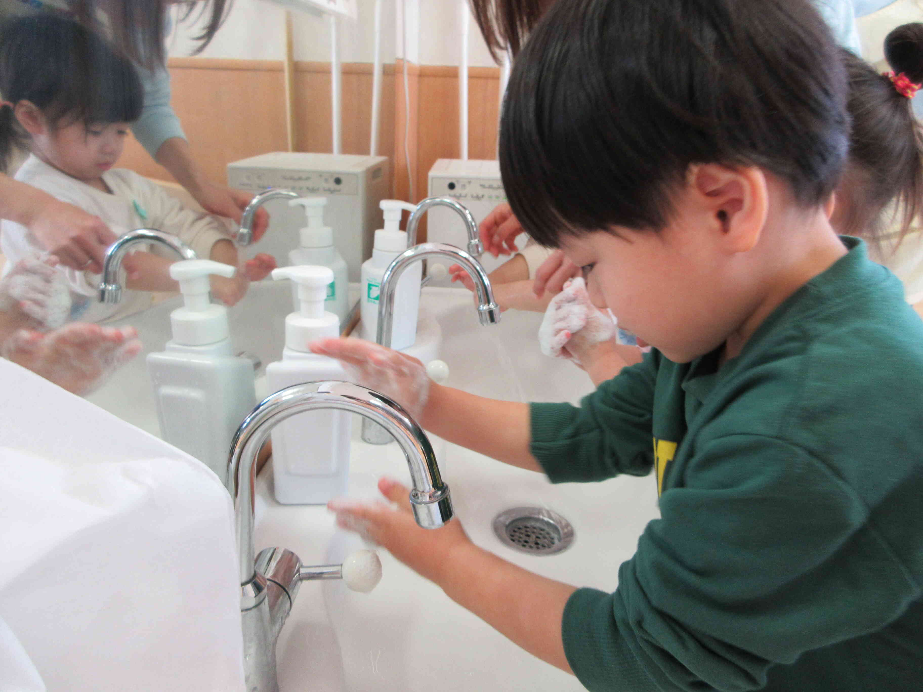 泡をお水でしっかし流そう！