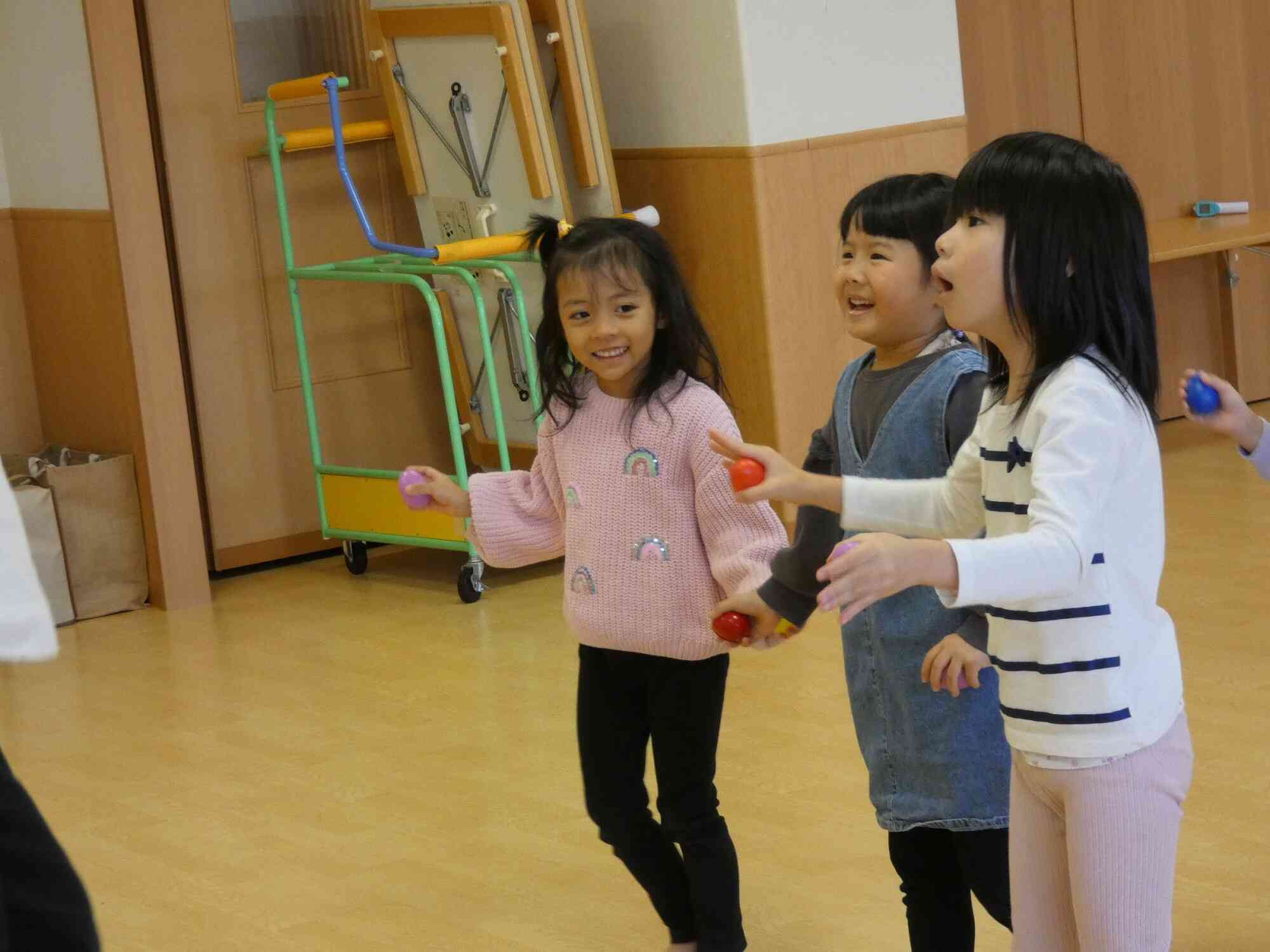 卵マラカスでシェイクシェイク♪