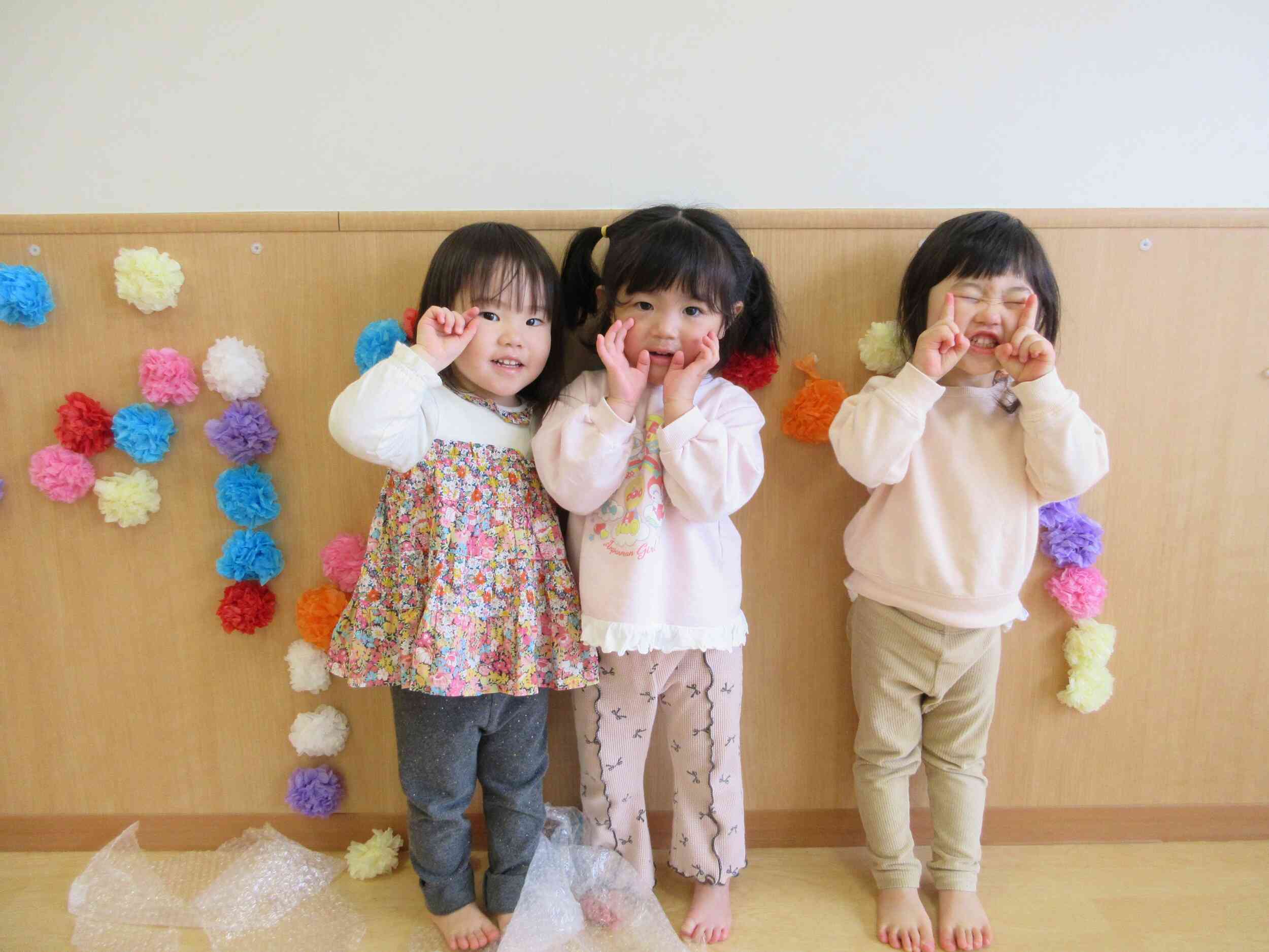 写真映えする素敵なスポットになったよ。みんなで記念撮影です！