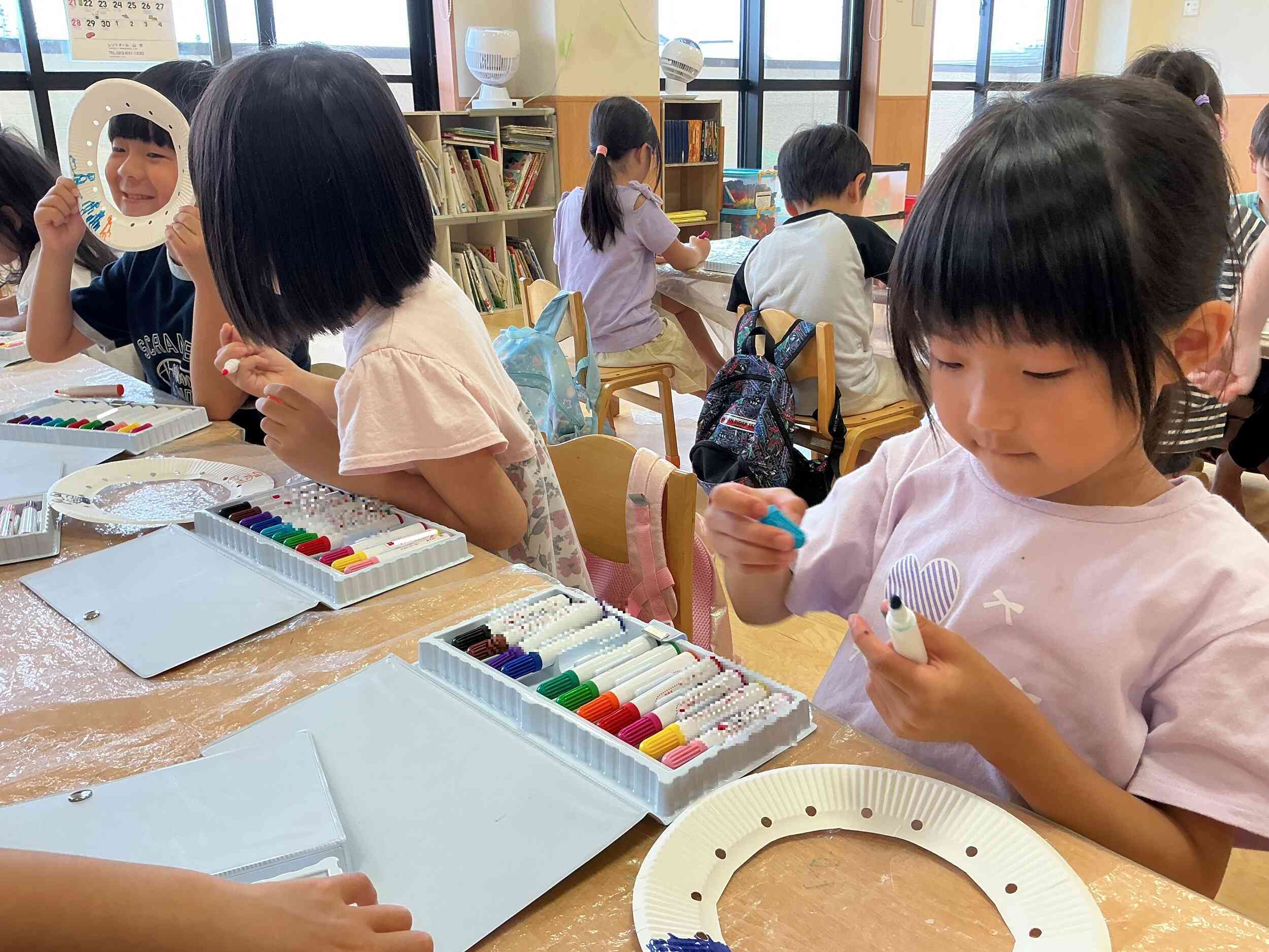 ファミリーデーの製作をしたよ！～５歳児　きりん組～