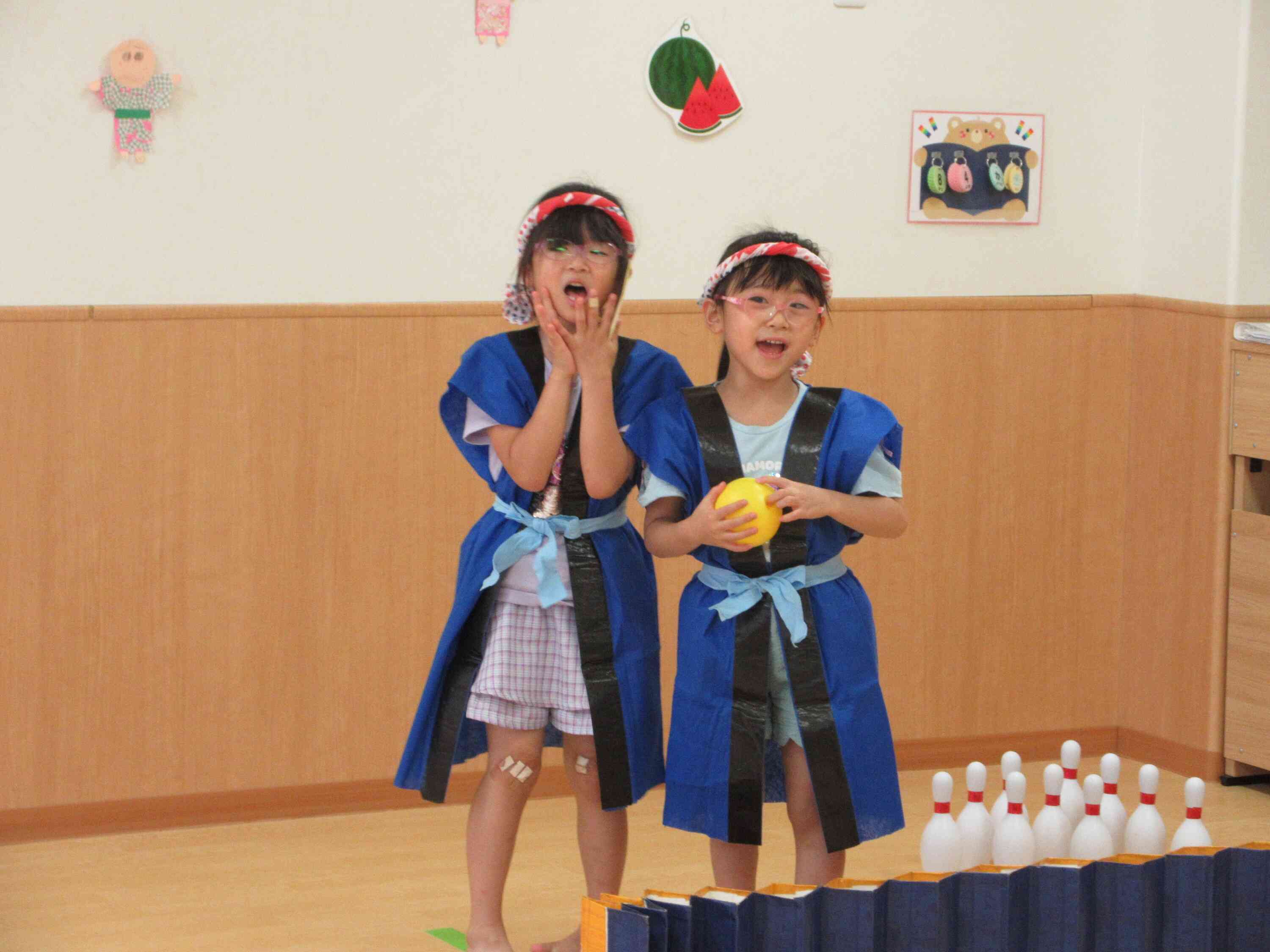〇〇屋さんでーす！いかがですかー！