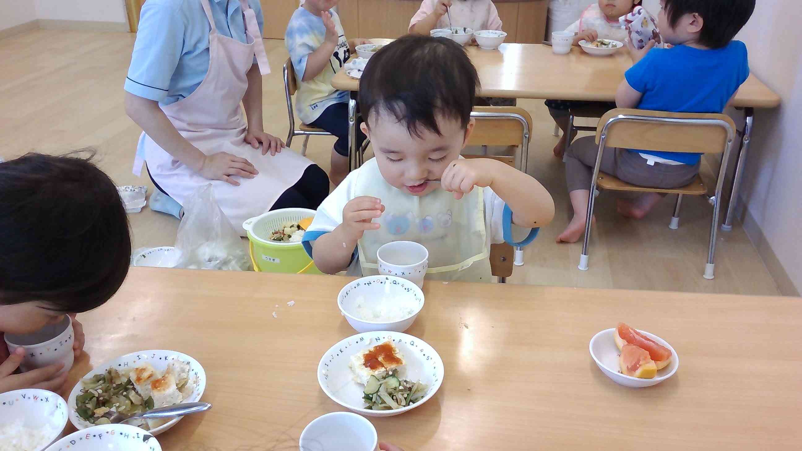 給食おいしいな!