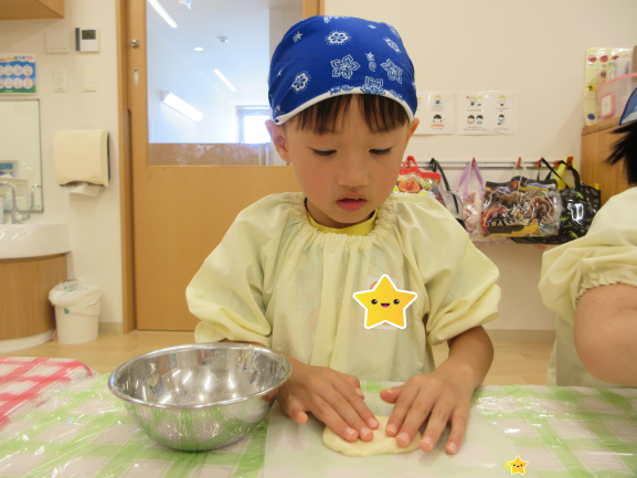 生地を丸くするよ