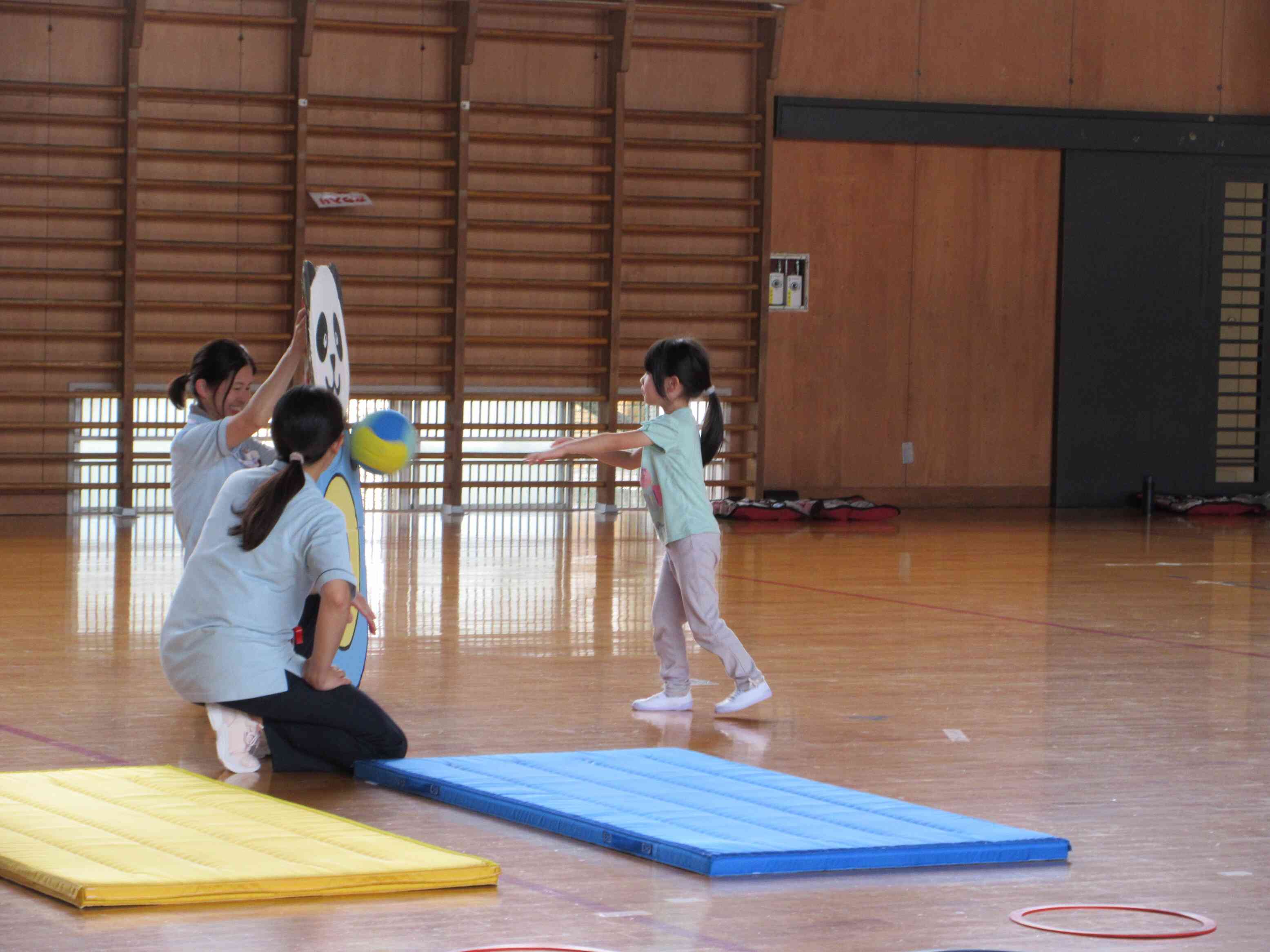日々の保育で楽しんでいる運動遊びを取り入れた4歳児・ぱんだ組競技！
