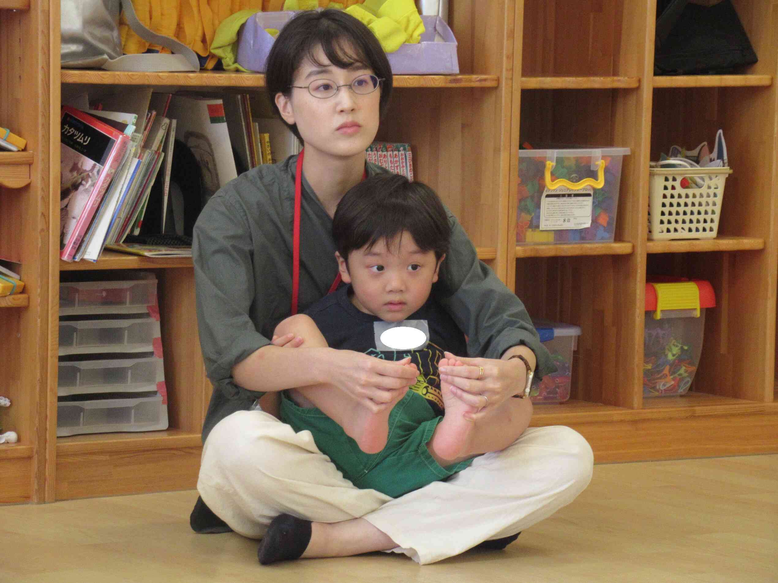 足の指のマッサージ!