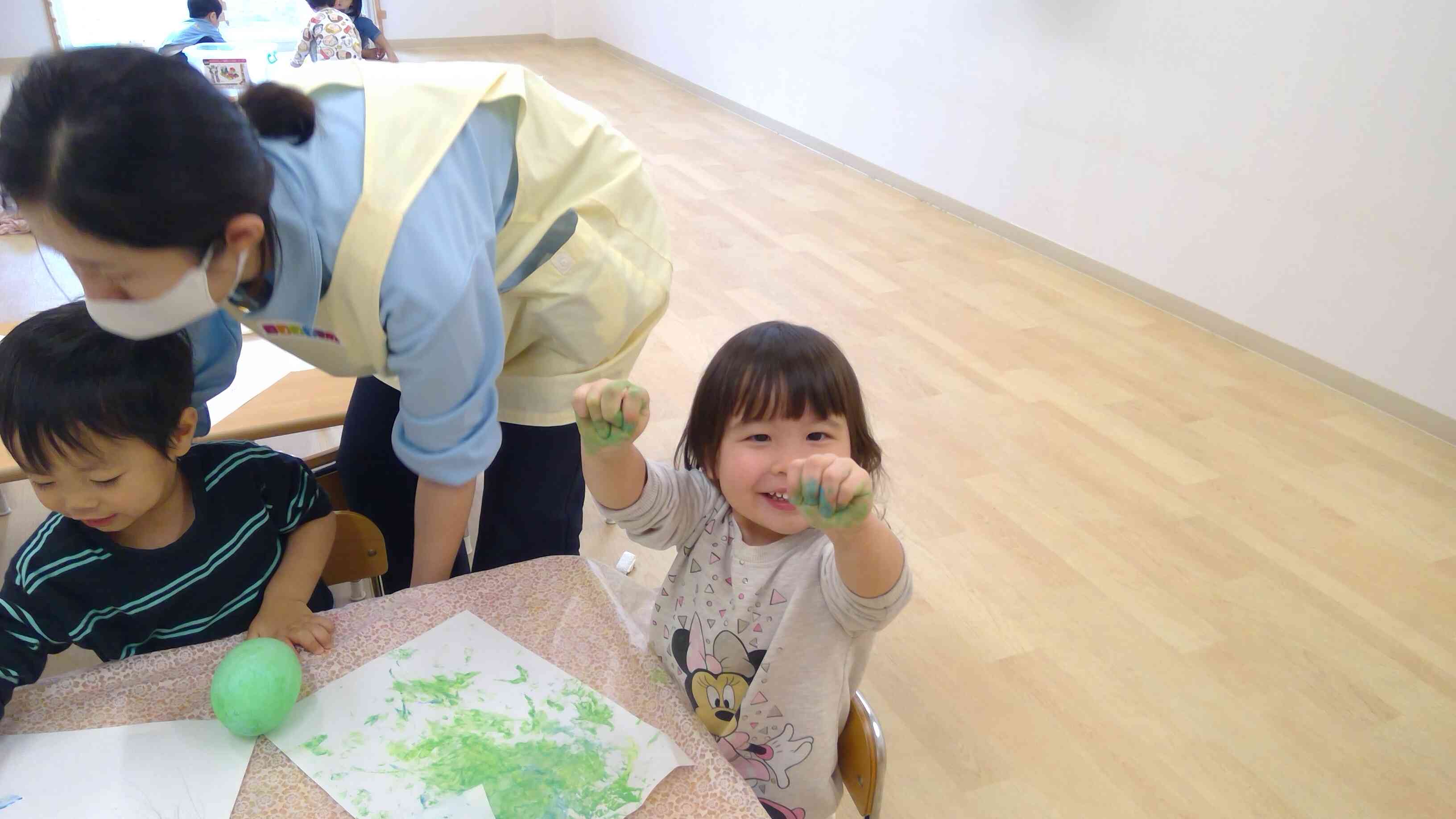 手にも染めちゃった！