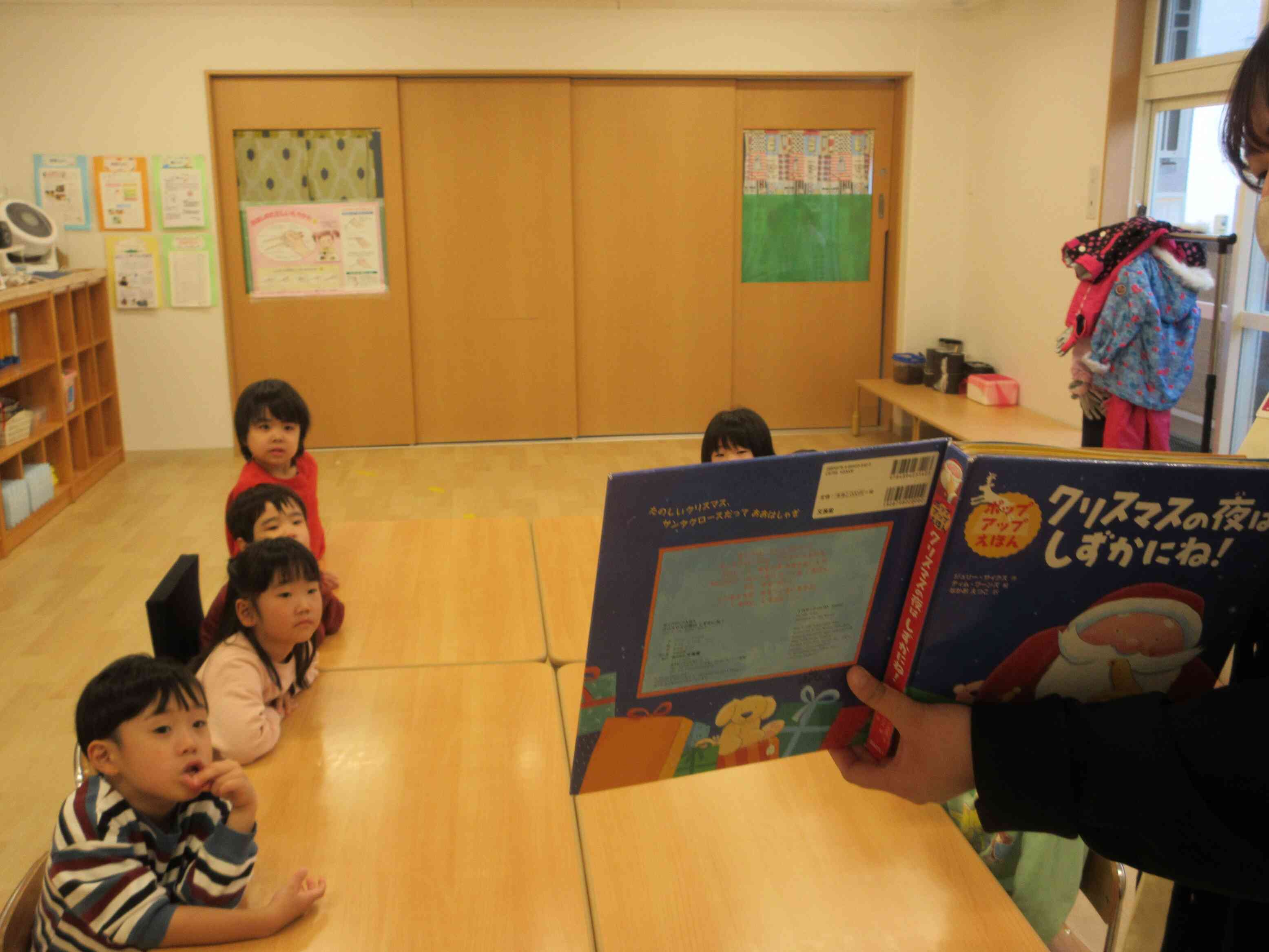 STEAM　クリスマスツリー製作（5歳児　きりん組）