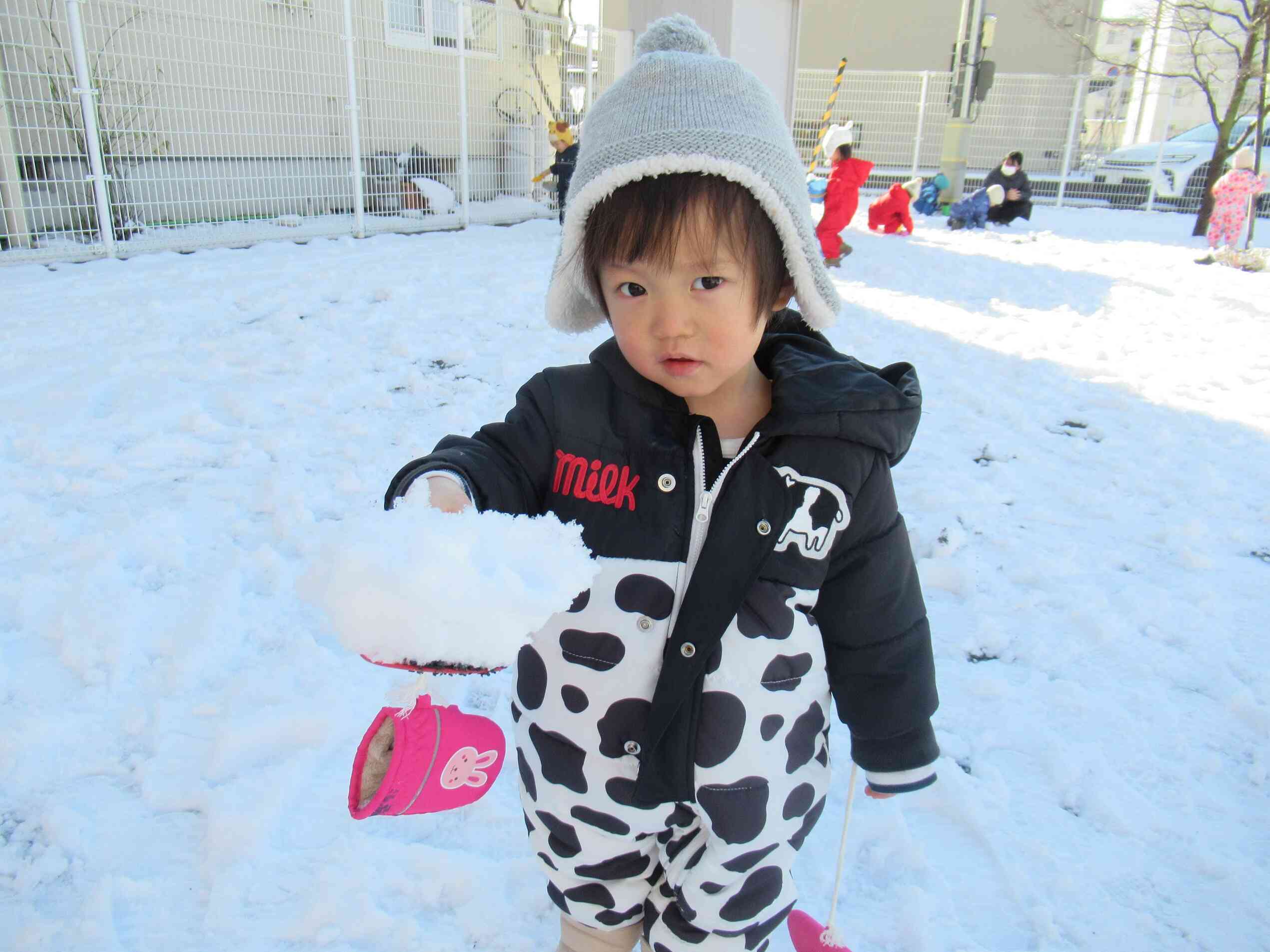 雪遊び（あひる組　1歳児）