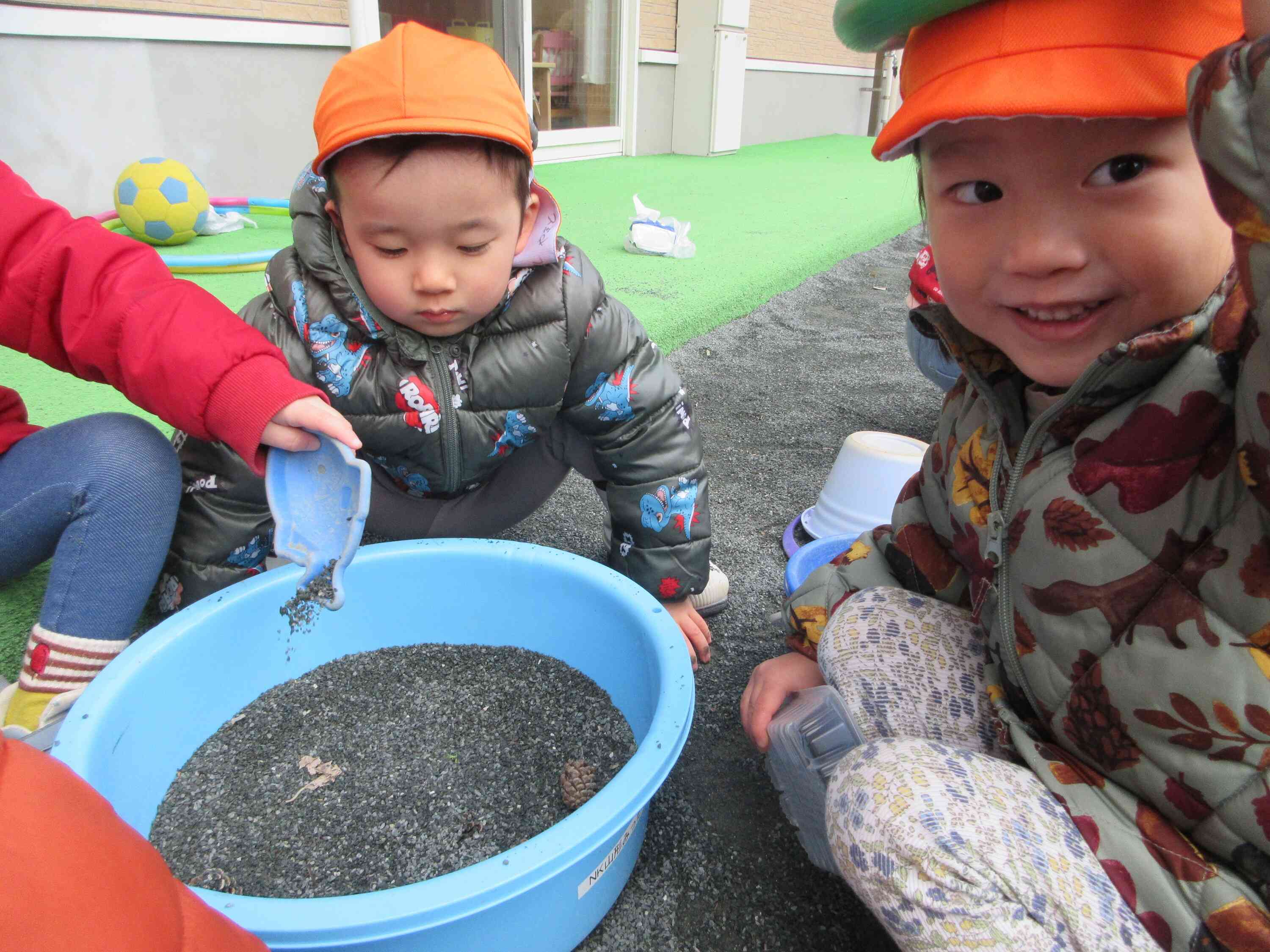 何を作ろうかな。