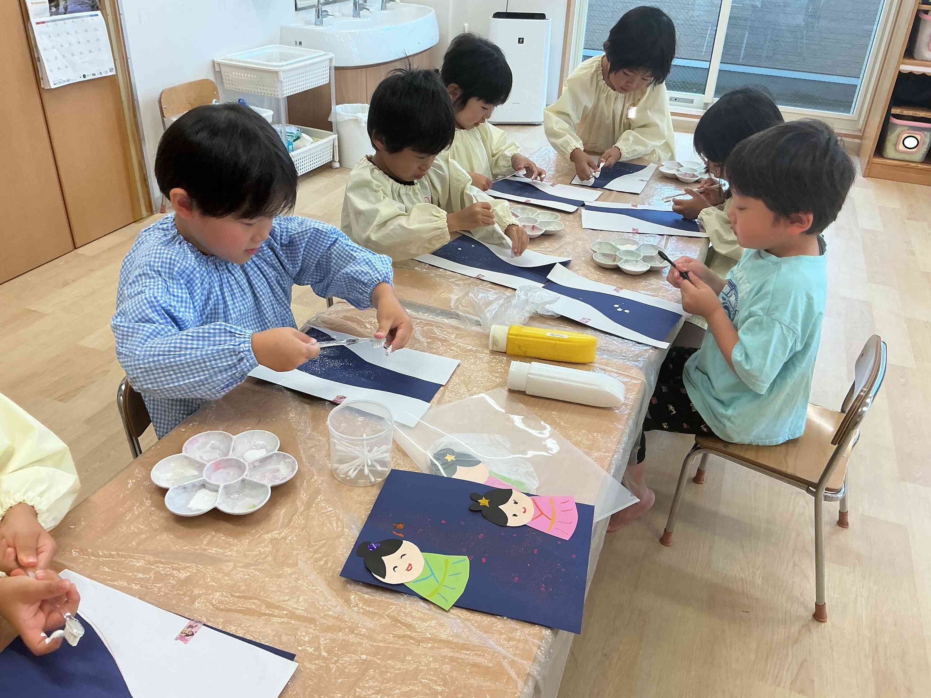 製作の様子(ぱんだ組・４歳児)