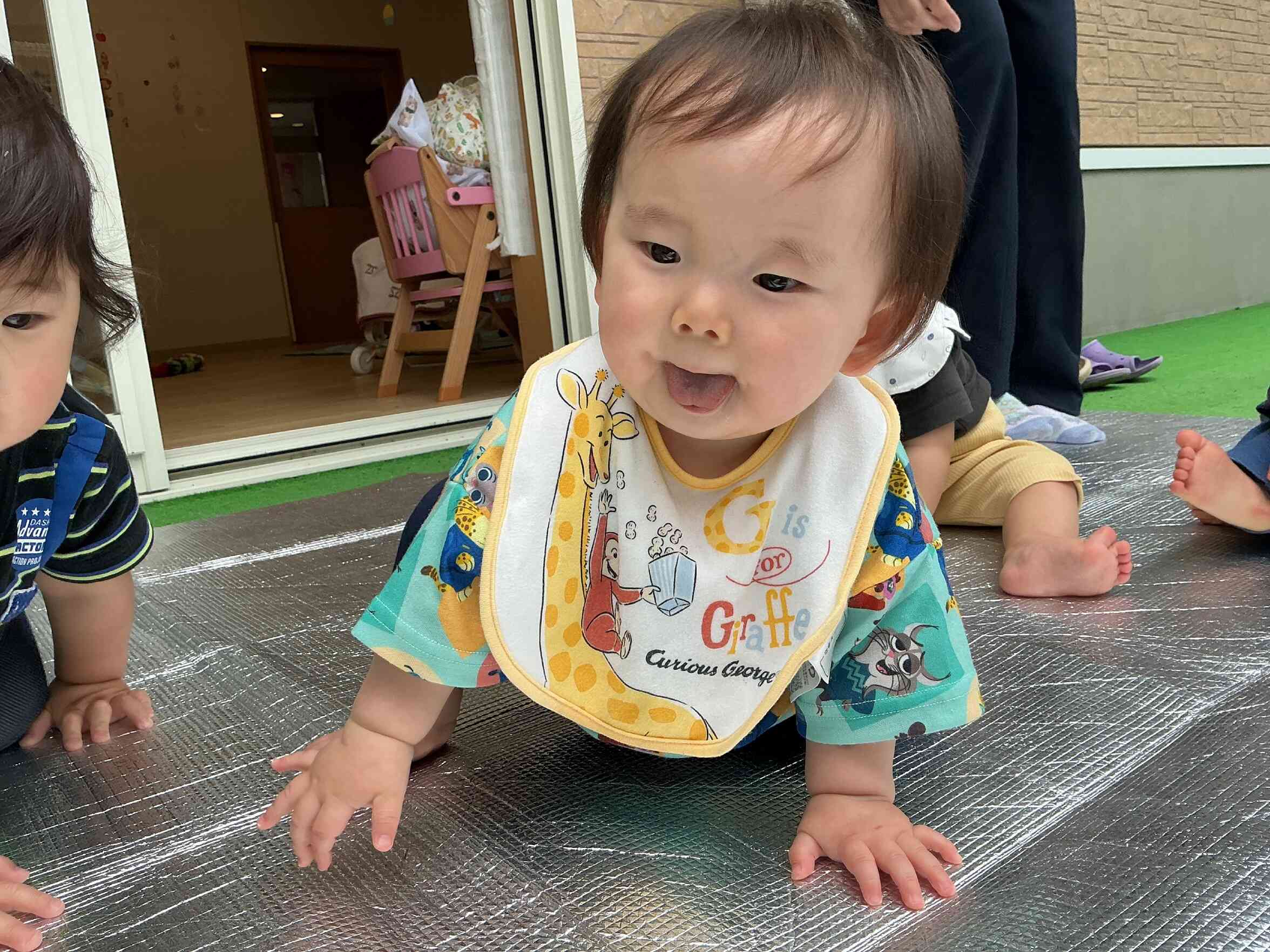 テラスで日光浴