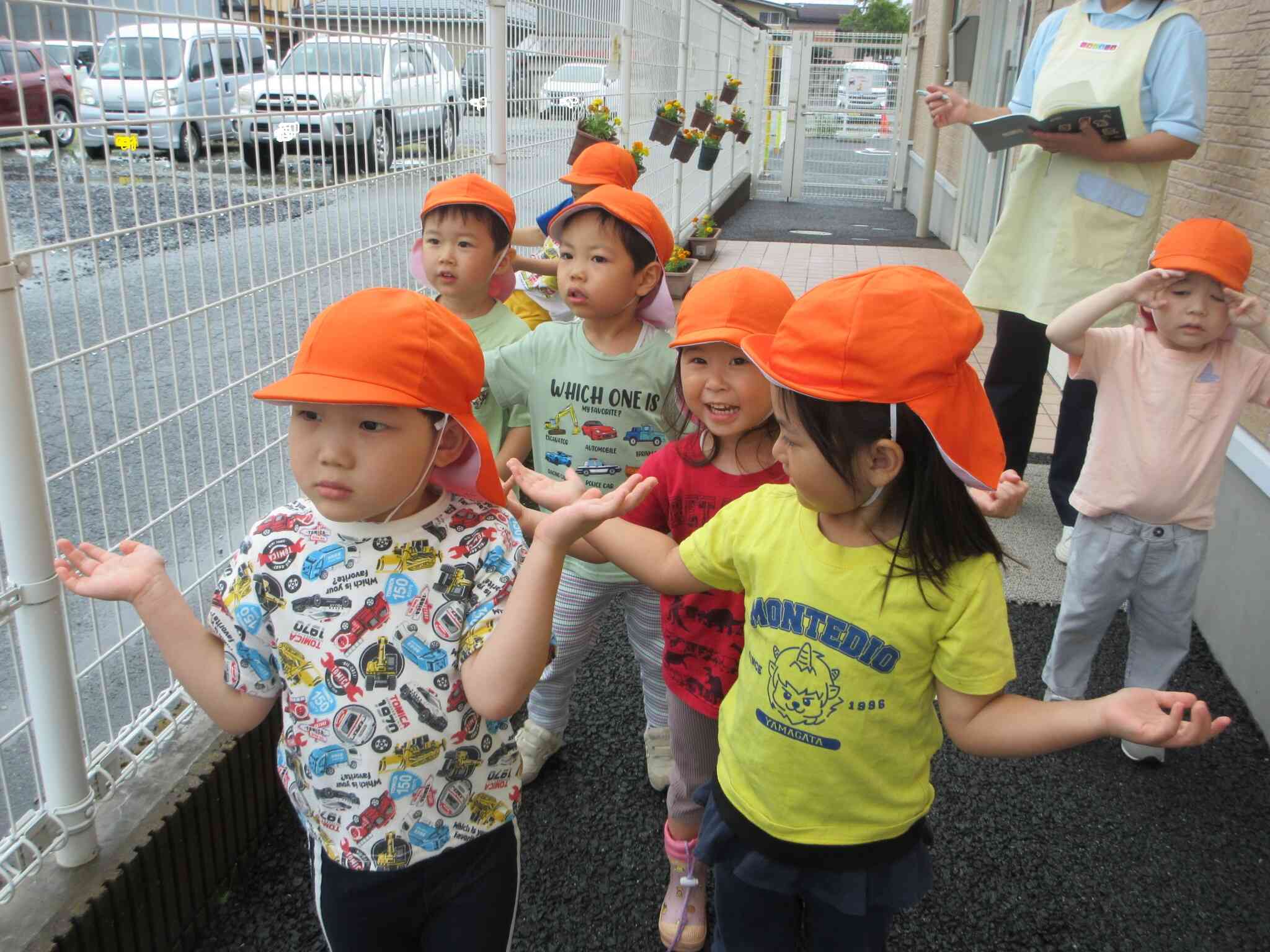 STEAM教育　雨の製作（りす組・3歳児）