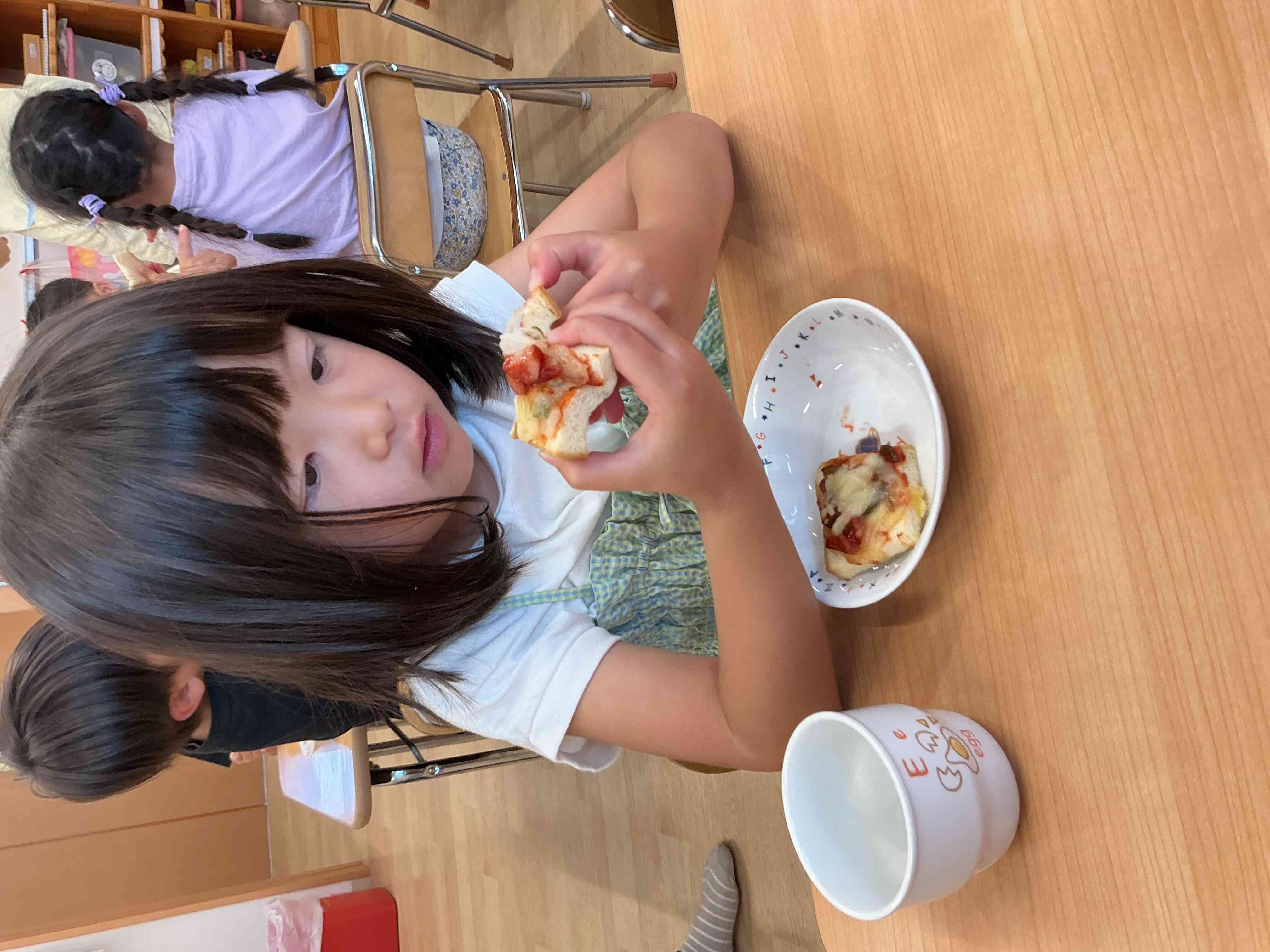 食育「ピザ作り」(5歳児・きりん組）｜ニチイキッズ山形みっかまち
