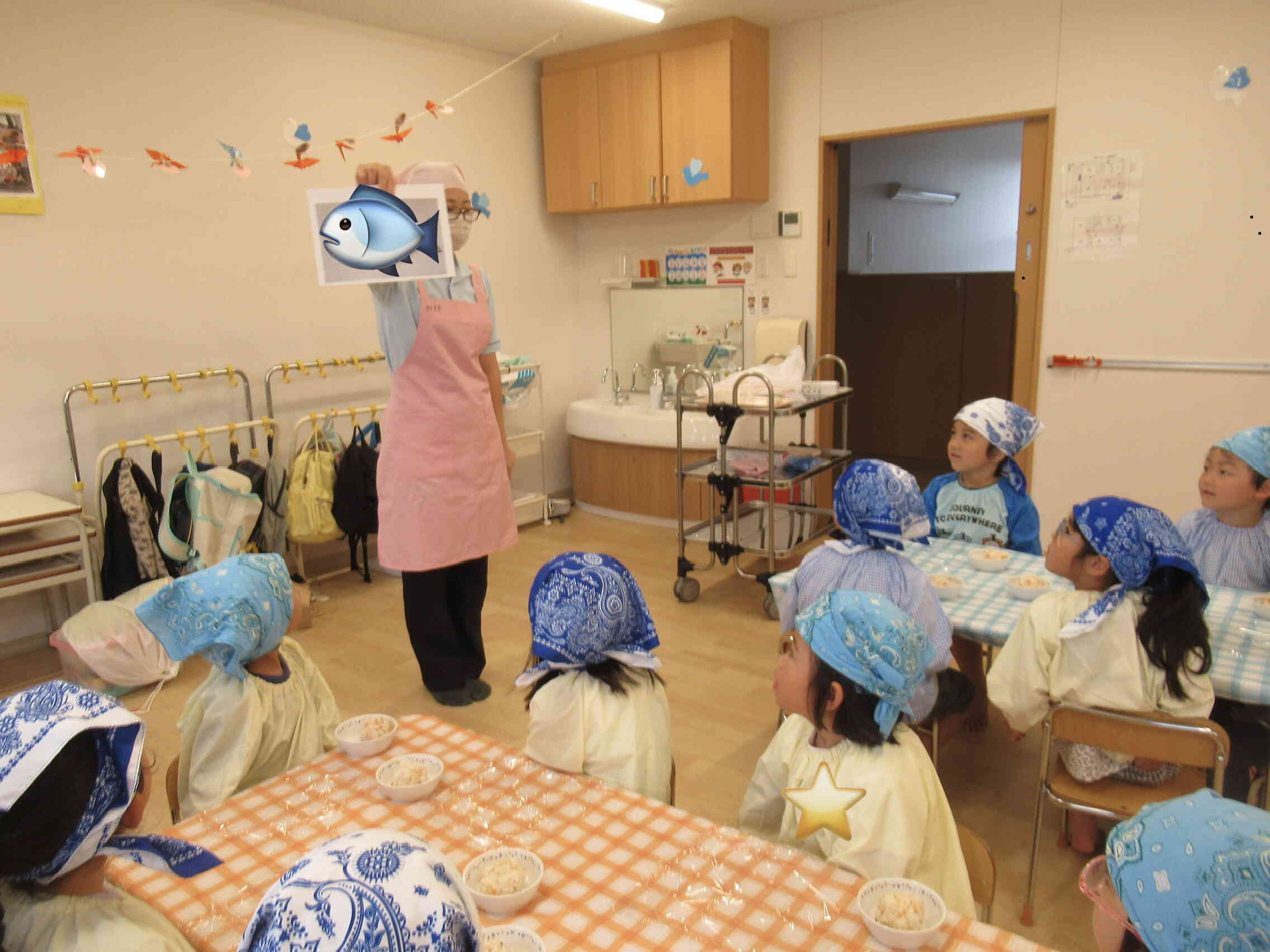 食育「おにぎり作り」(ぱんだ組・きりん組 4、5歳児)