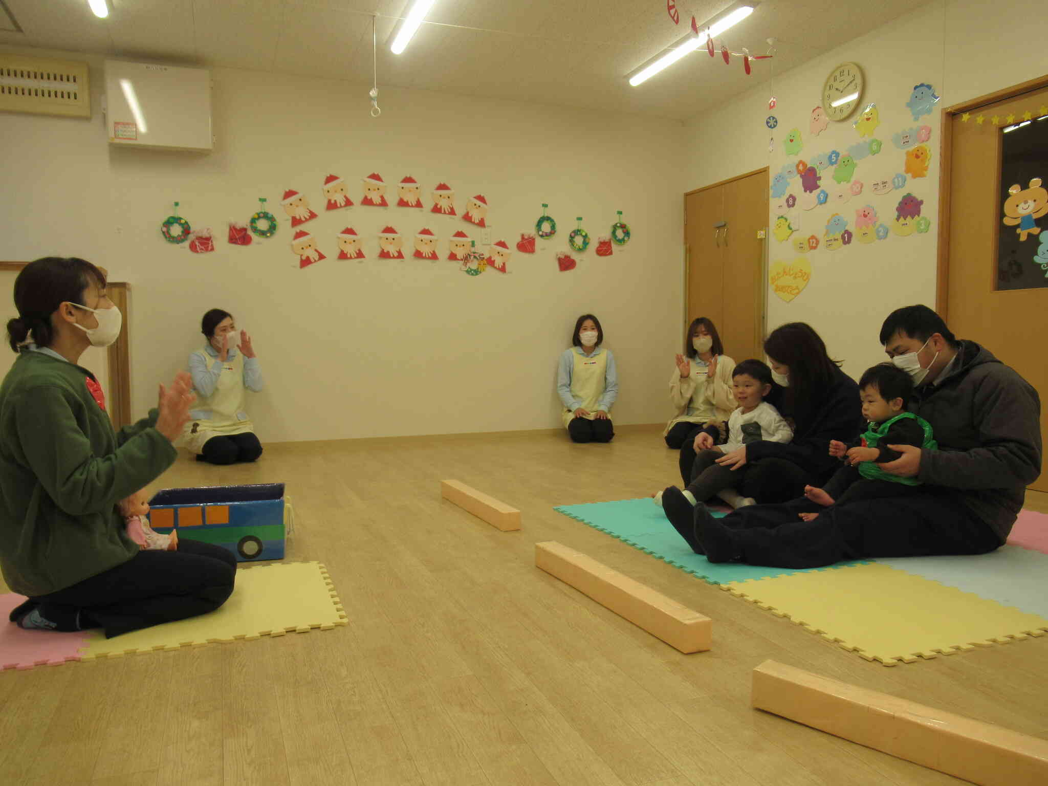 クリスマスお楽しみ会☆【0歳児】