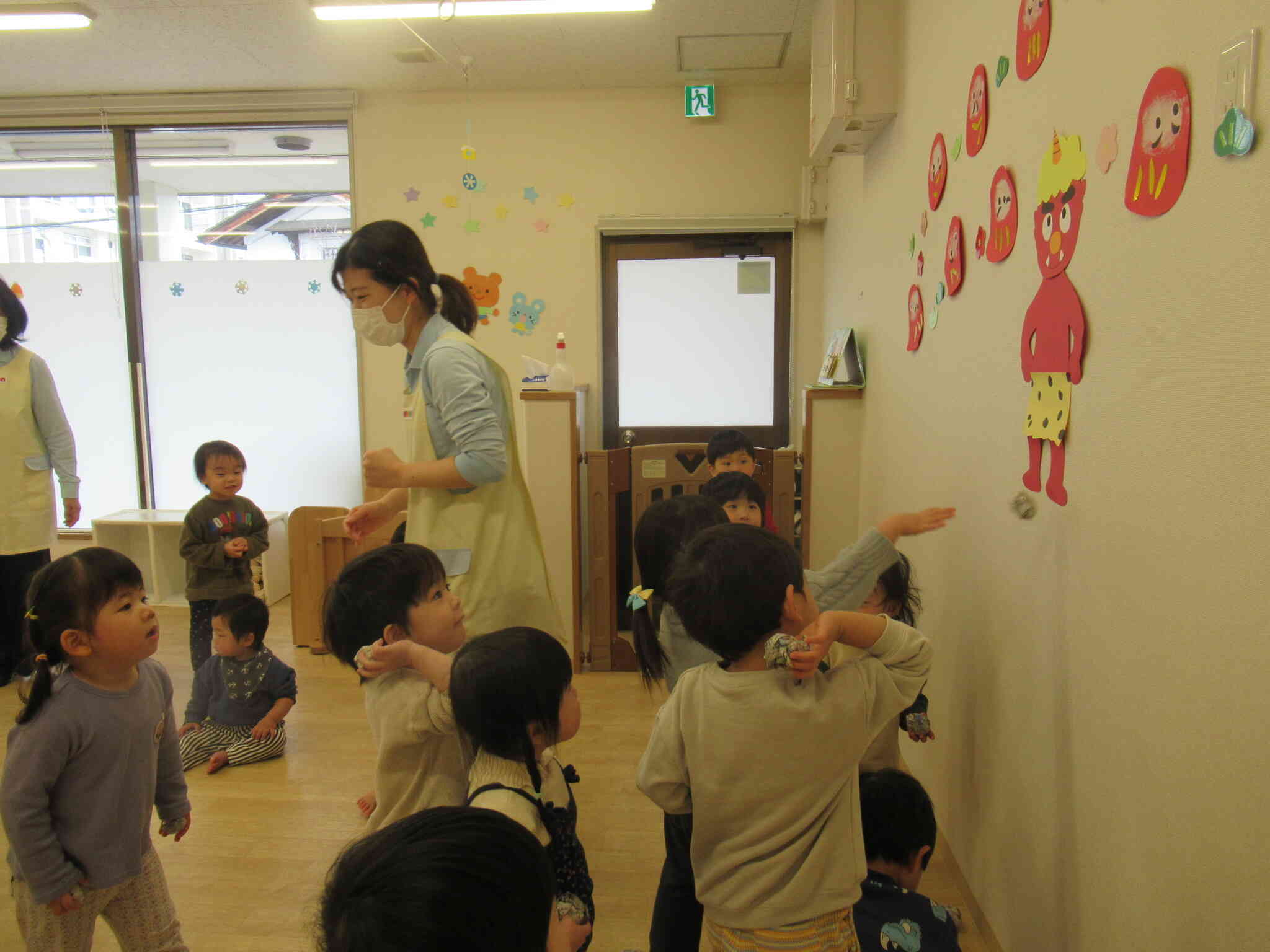 豆まきごっこ遊び