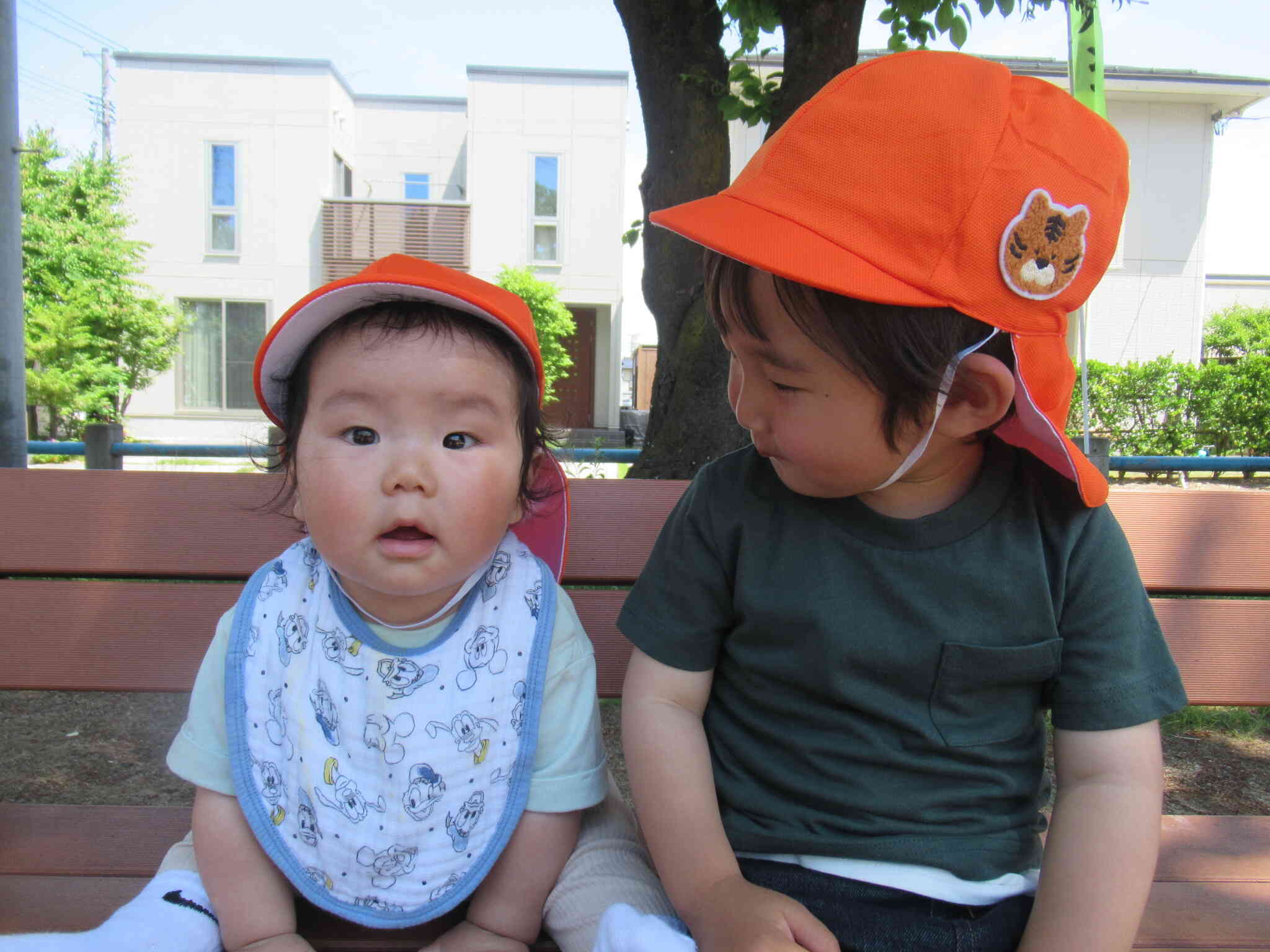 「涼しいね～」日陰でちょっと一休み