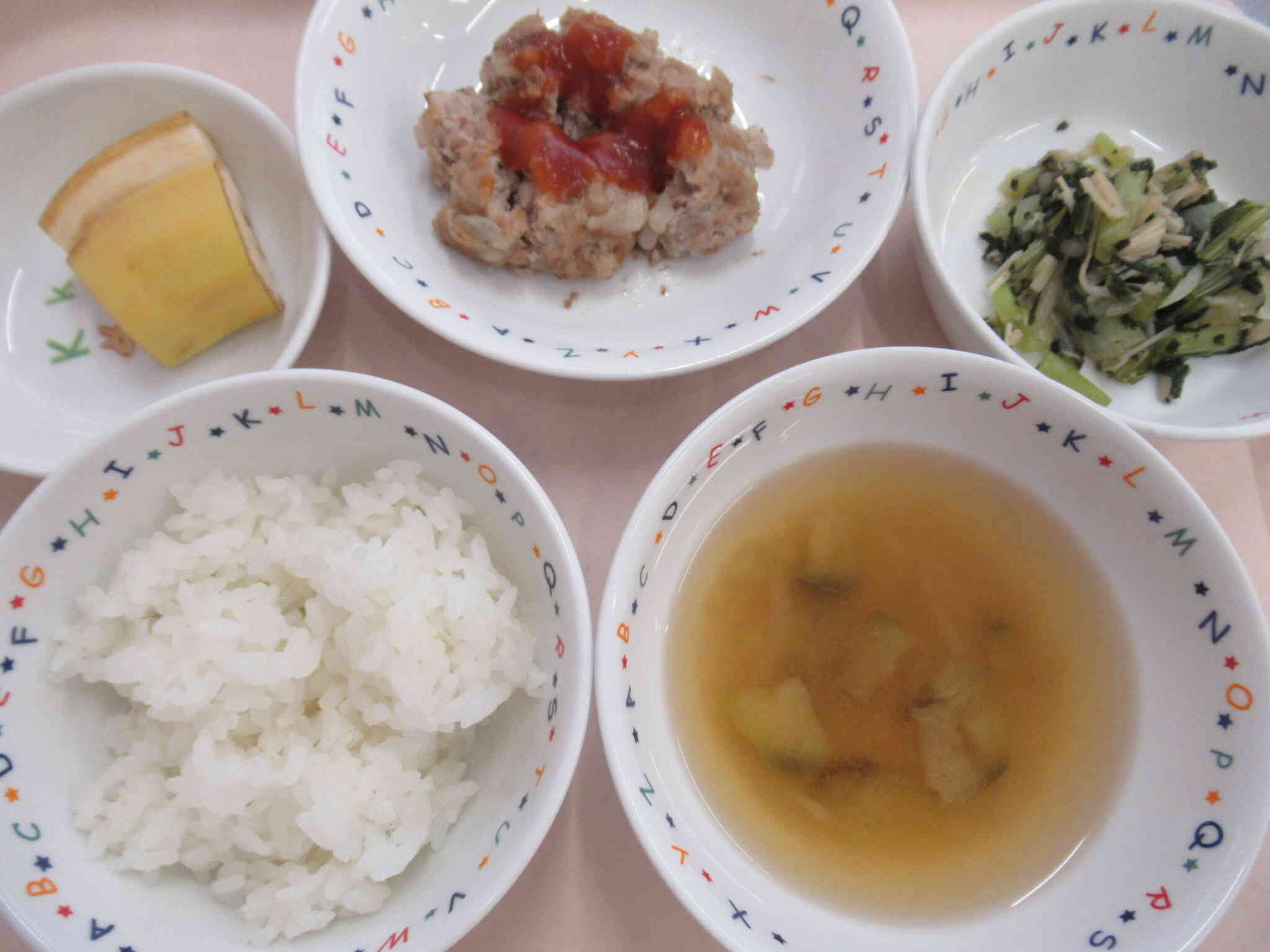 １０月１日の給食メニューです